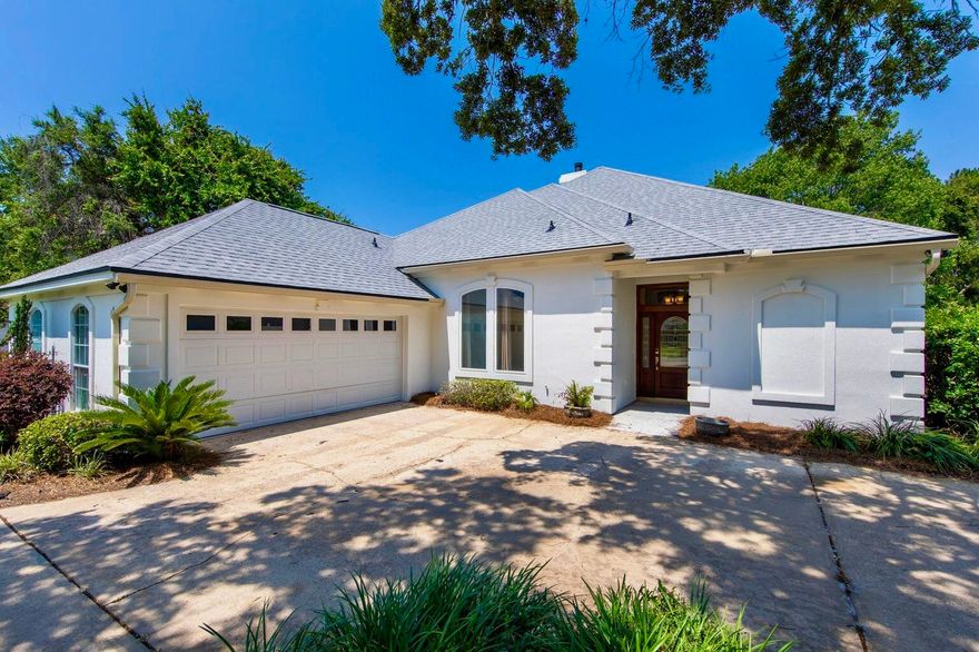 ENTERED FOR COMP PURPOSES. Recently remodeled inside and out, you will find upgrades including a new A/C unit in 2020 along with fresh exterior paint and a new roof installed in 2021. The kitchen features custom cabinetry, stainless steel appliances, granite countertops, and custom backsplashes. The main living room has been pre-wired for a state-of-the-art entertainment system and also comes with a stone fireplace, wet bar, and wine fridge.