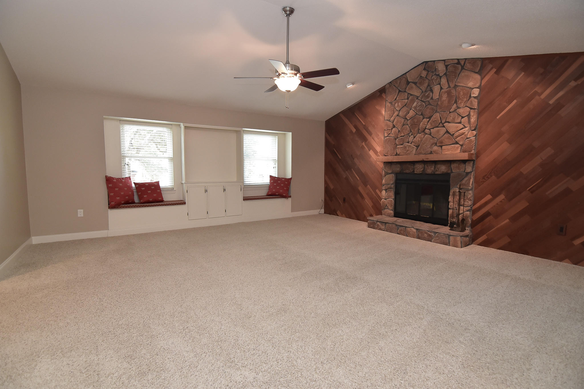 BLUEWATER BAY VILLAGE 1B - Residential