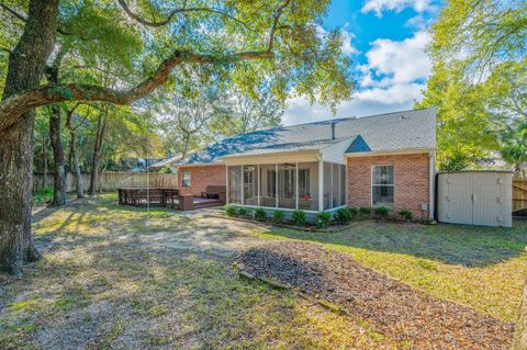 A home in Niceville