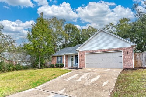 A home in Niceville