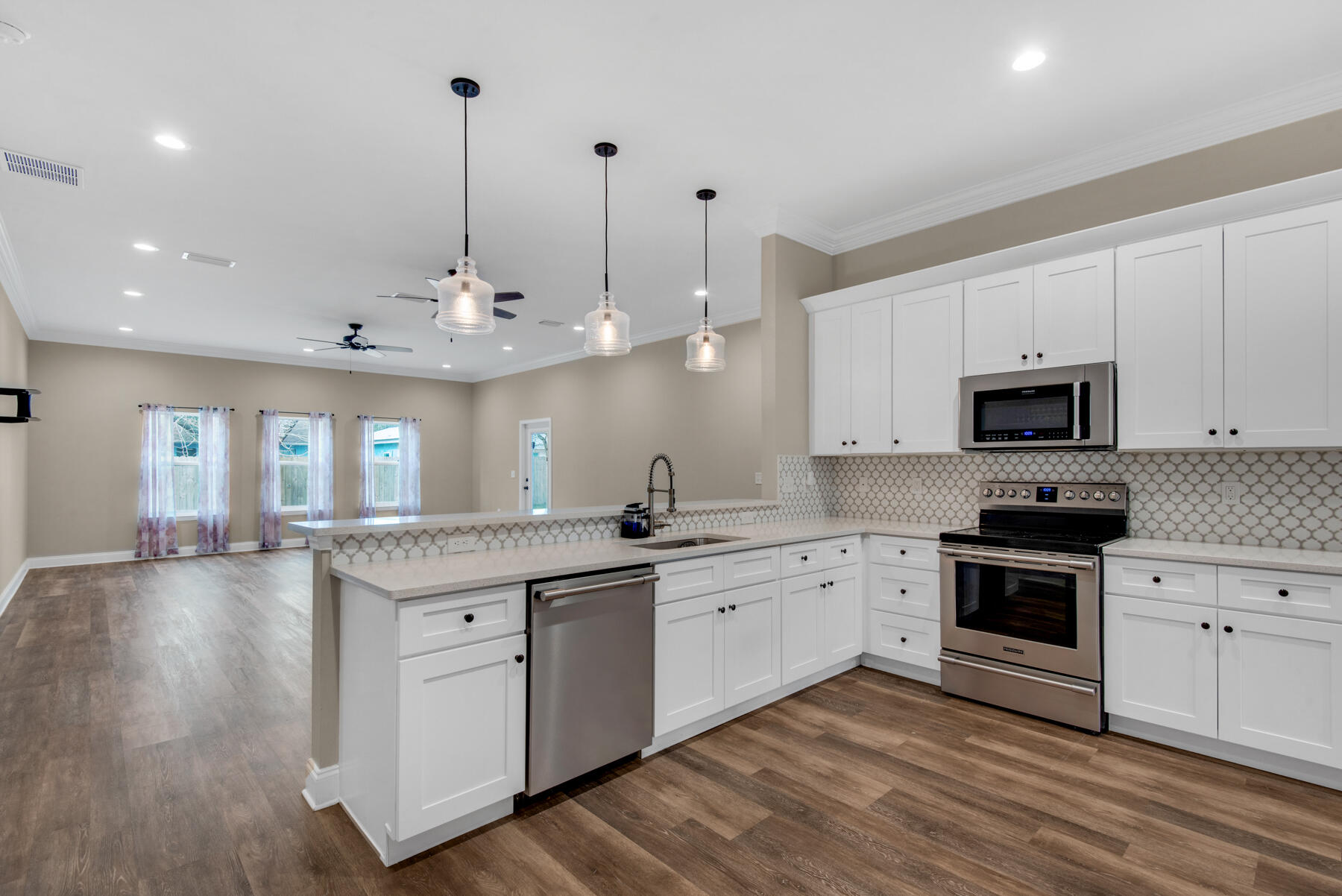 Racetrack Road 1st Add - Residential Lease