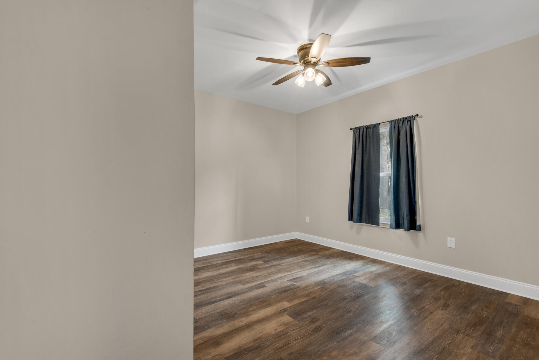 Racetrack Road 1st Add - Residential Lease