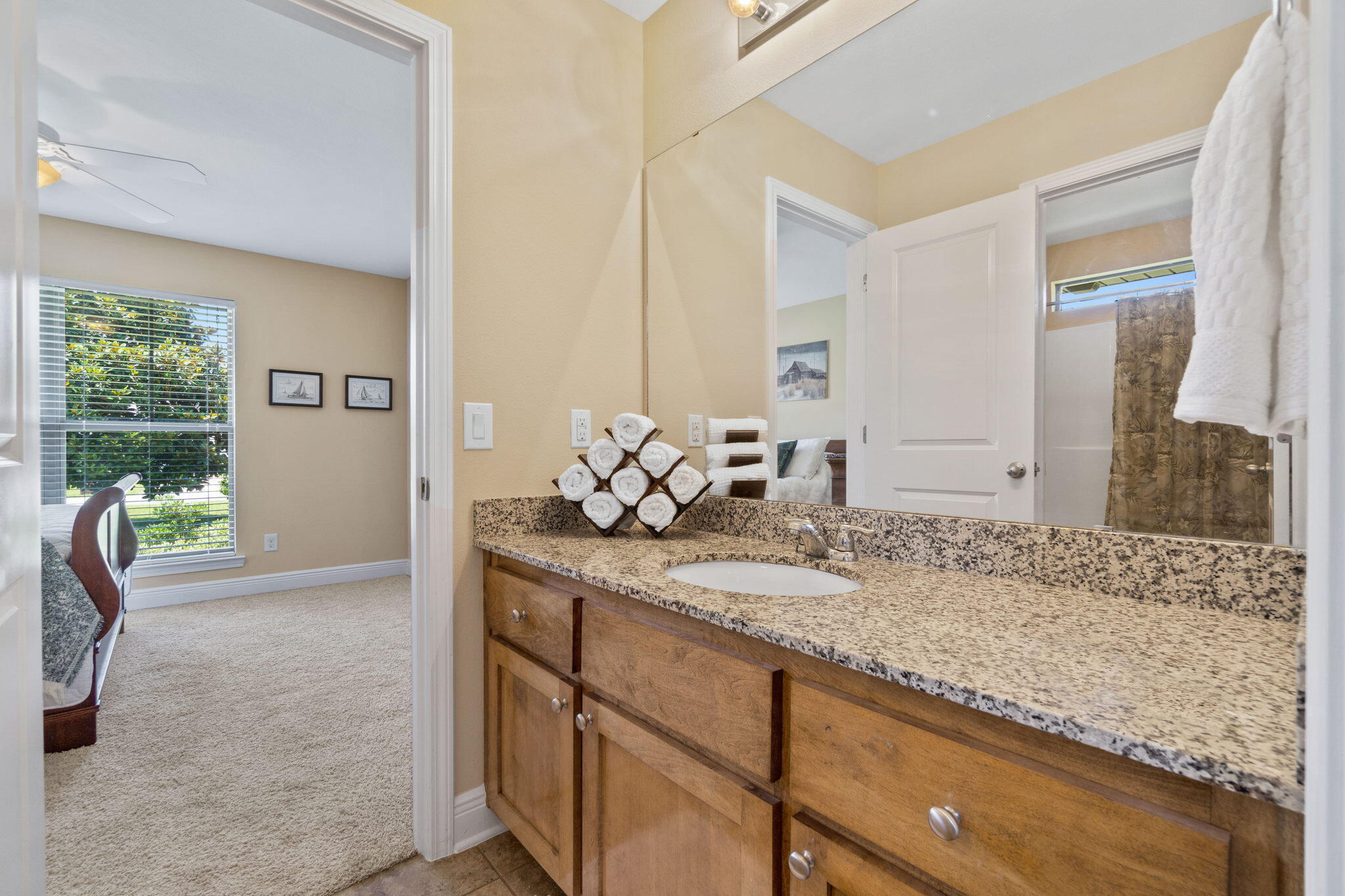 HOLLEY BY THE SEA - Residential
