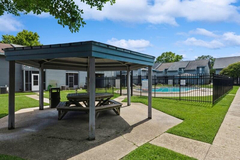 BROWNSVILLE STATION III - Residential