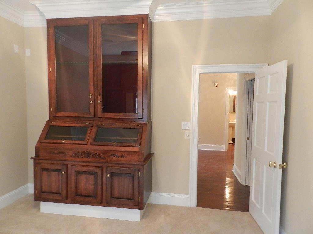 TURNBERRY PLACE - Residential