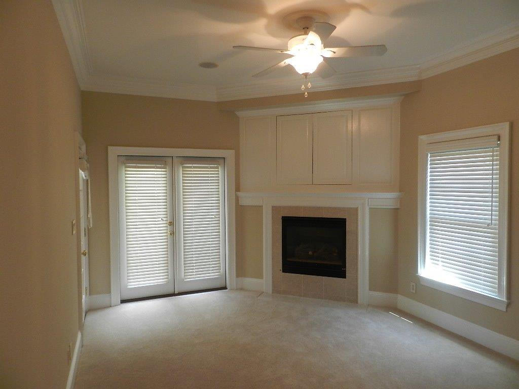 TURNBERRY PLACE - Residential