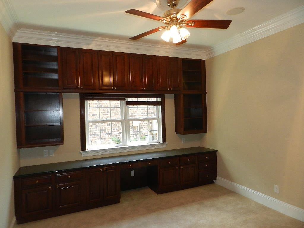 TURNBERRY PLACE - Residential