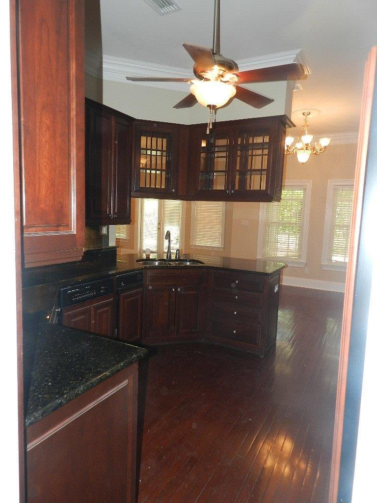 TURNBERRY PLACE - Residential