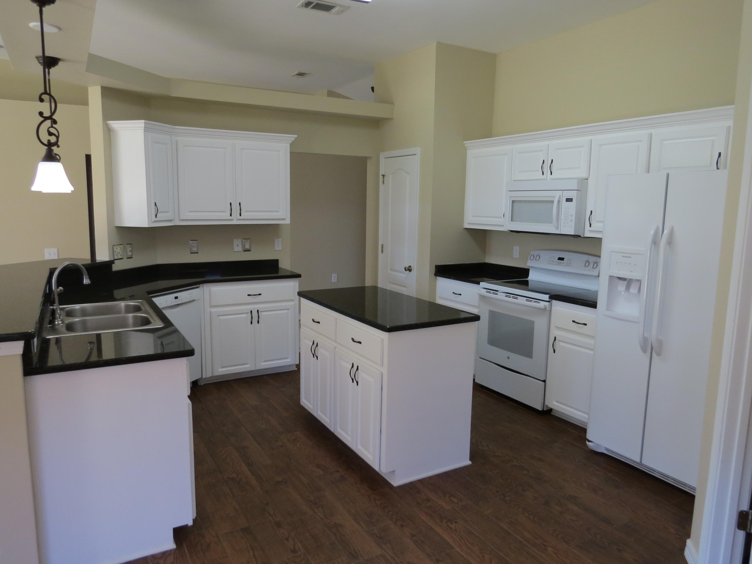 LIGHTHOUSE POINTE - Residential