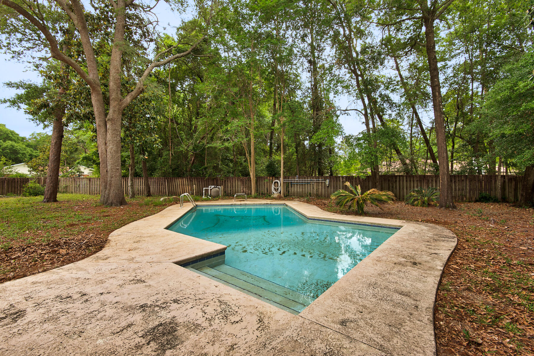 ROCKY BAYOU ESTATES 05 - Residential