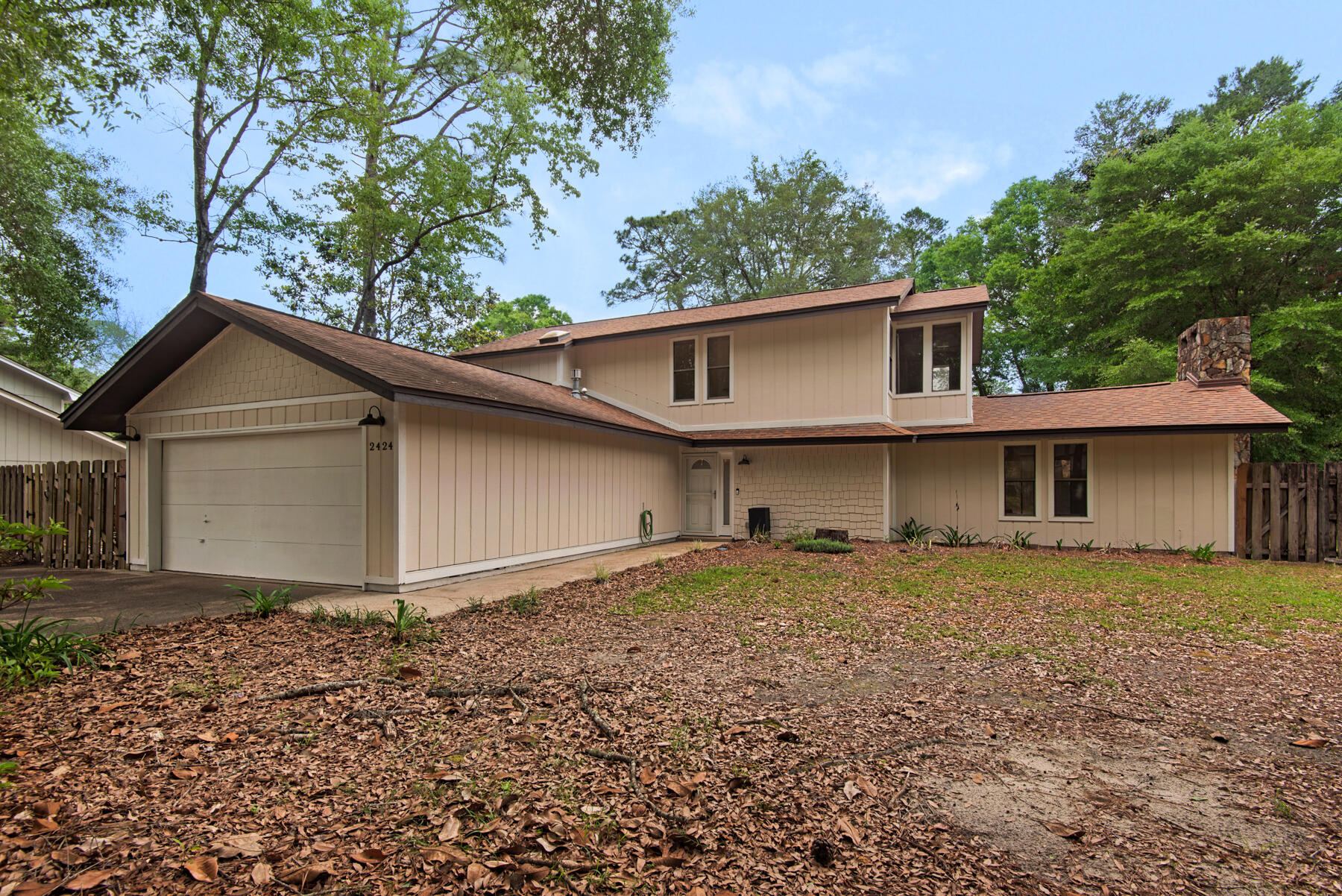 Sold prior to coming to market. Entered for comp purposes. Roof 2016, HVAC 2025, 3 full bathsPrivate Pool Remodeled kitchen - 2017NO HOA