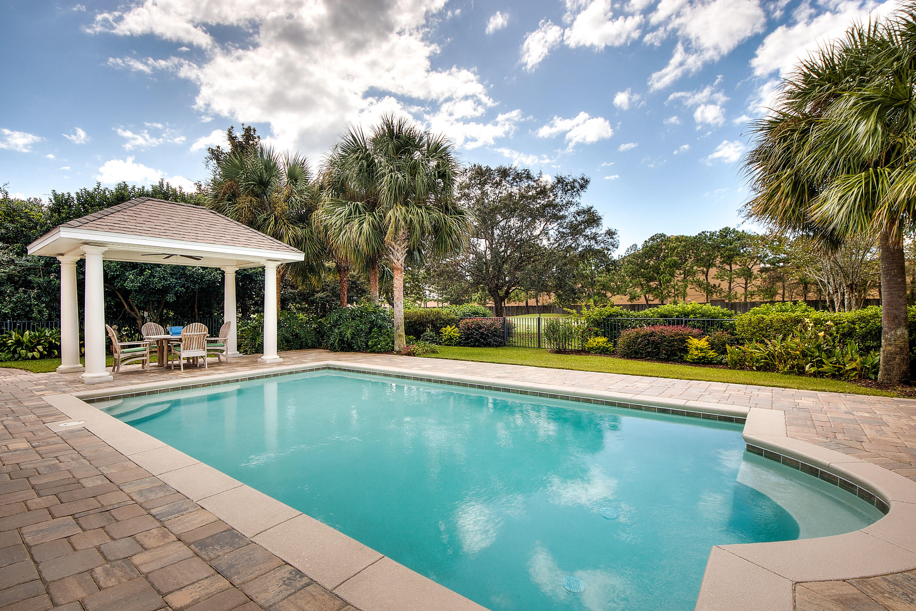 GOLF VIEW - Residential