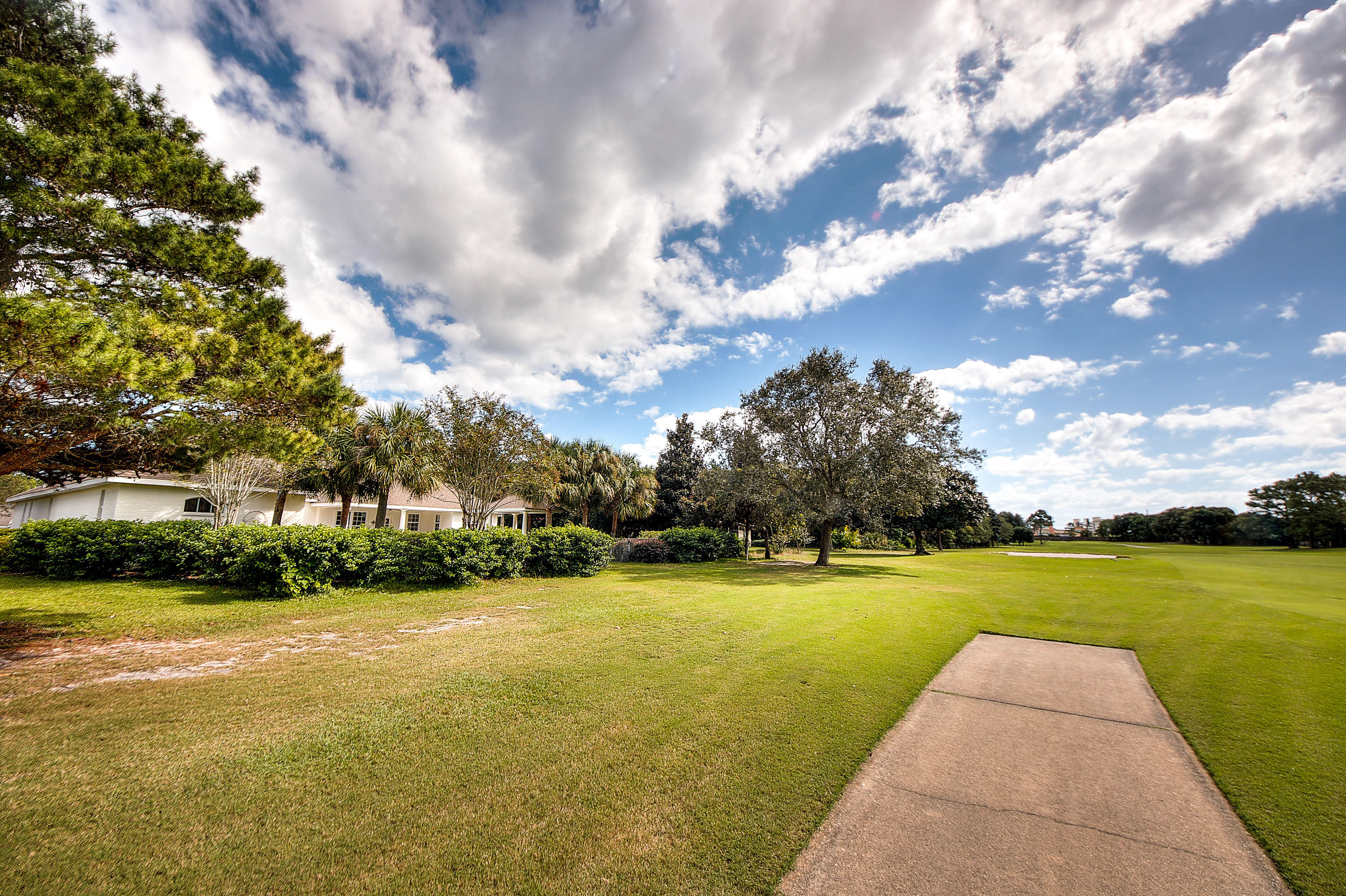 GOLF VIEW - Residential