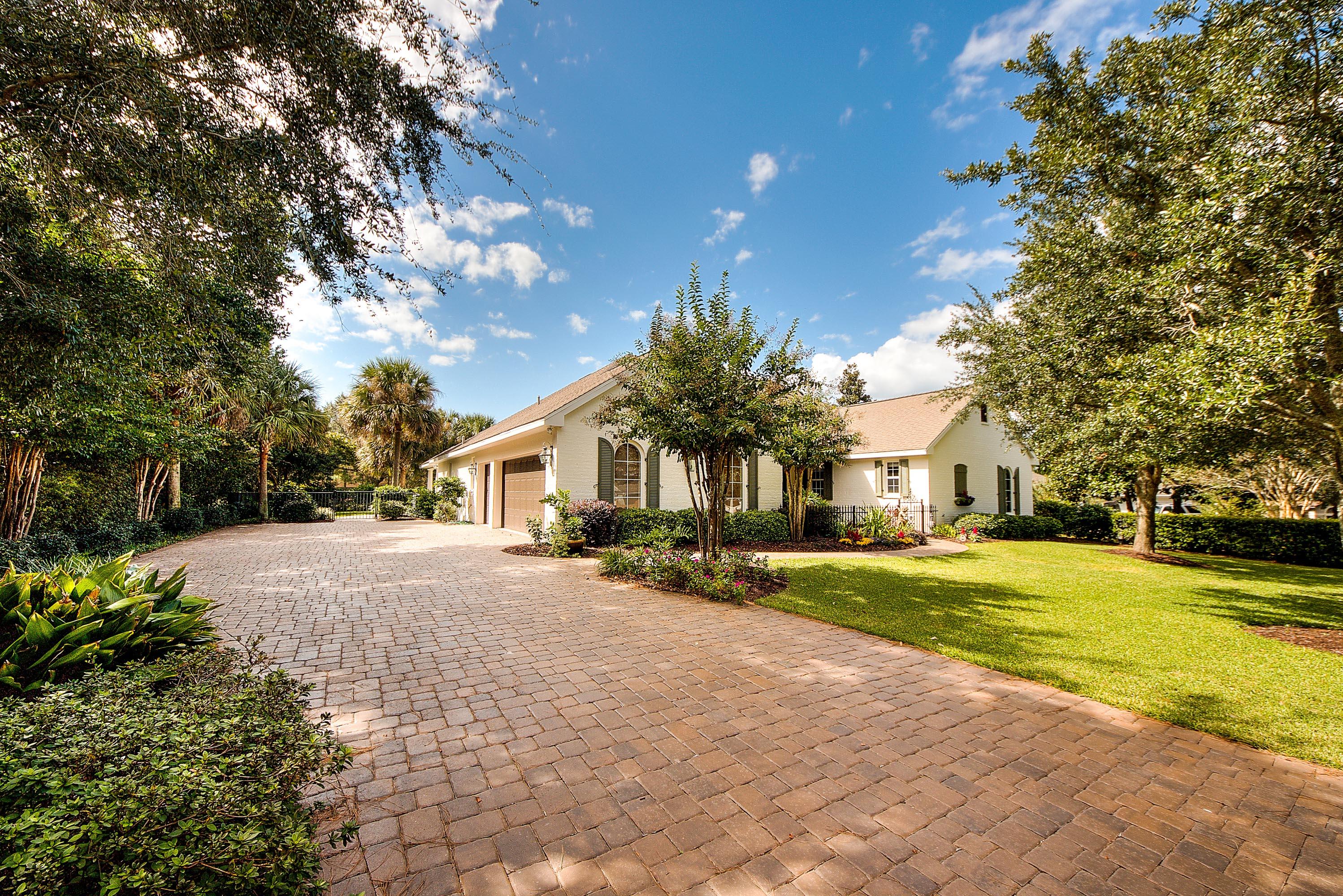 GOLF VIEW - Residential