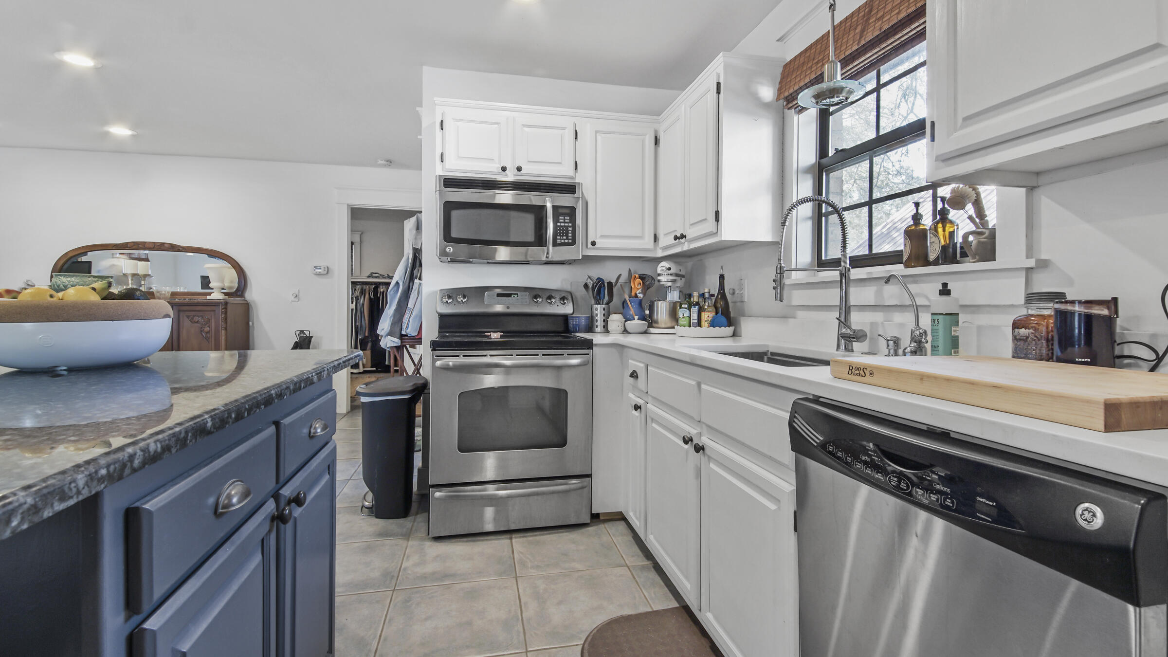 BAY PINES - Residential