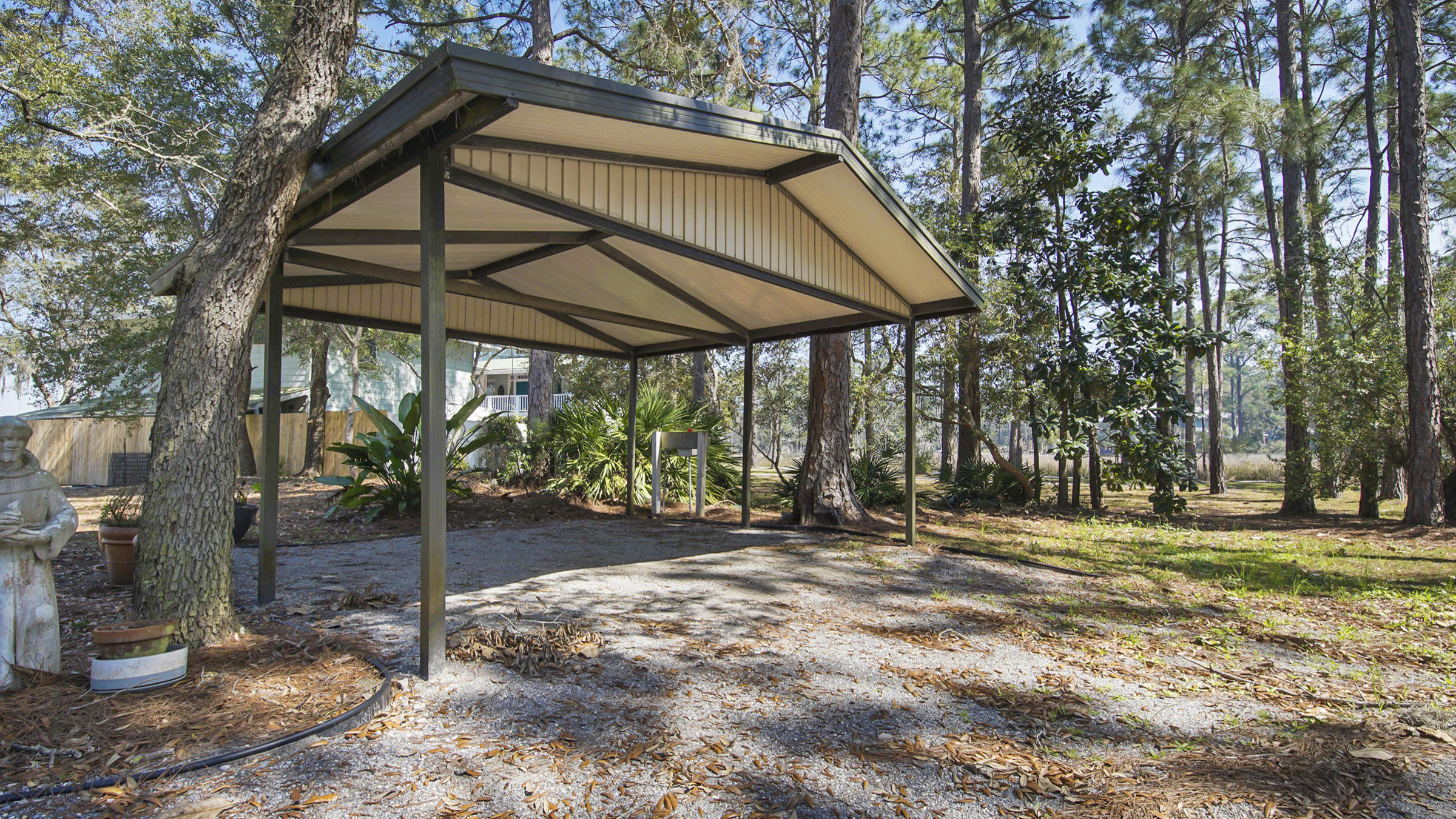 BAY PINES - Residential