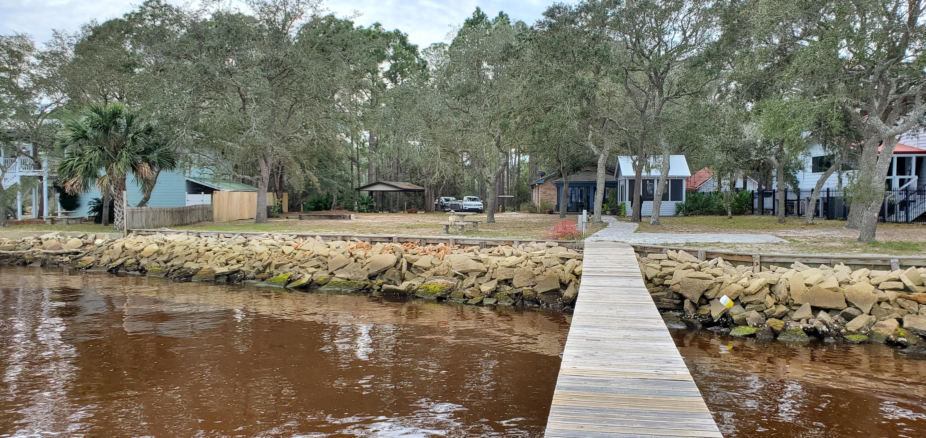 BAY PINES - Residential