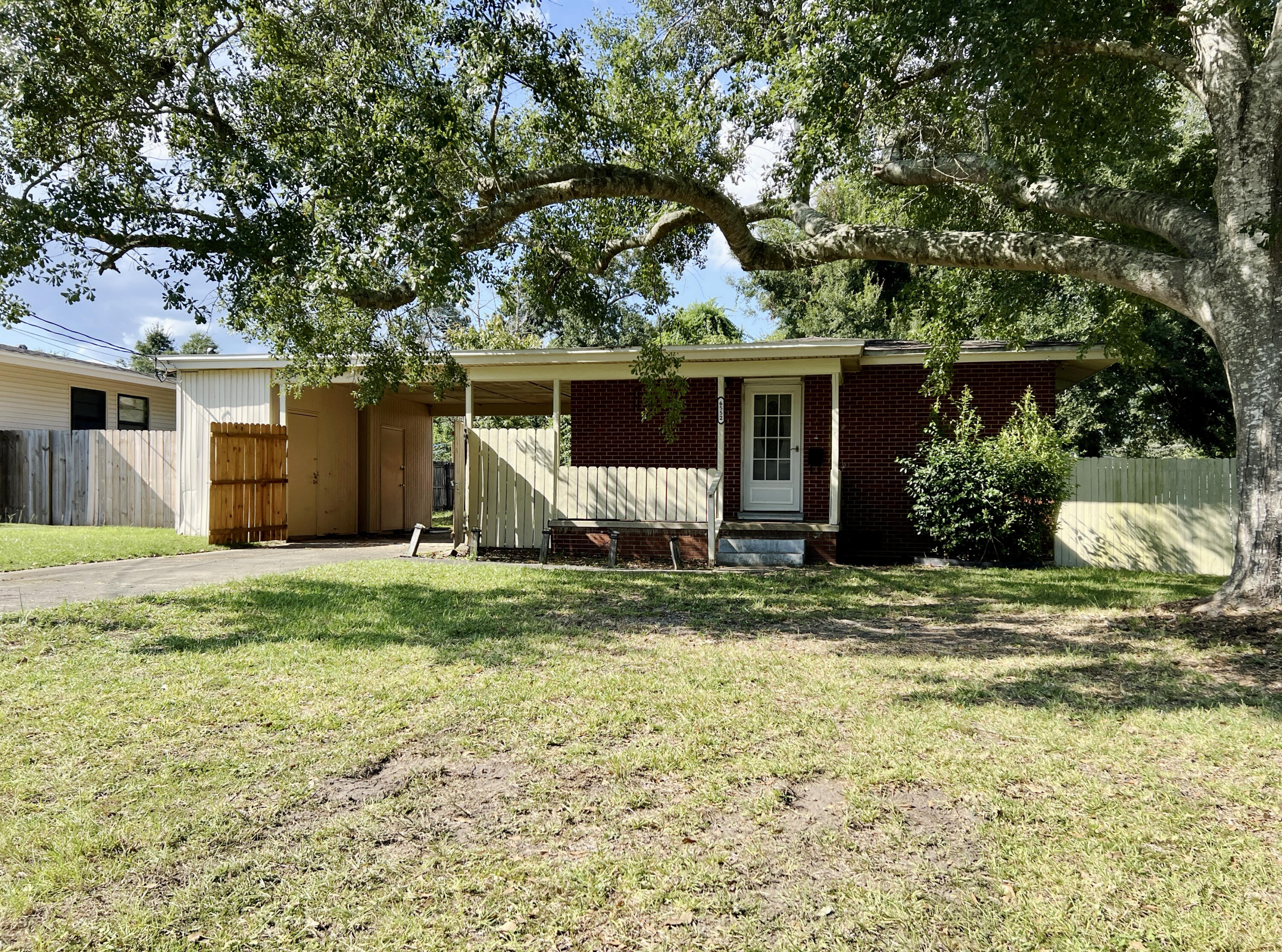 COLLEGE PARK - Residential