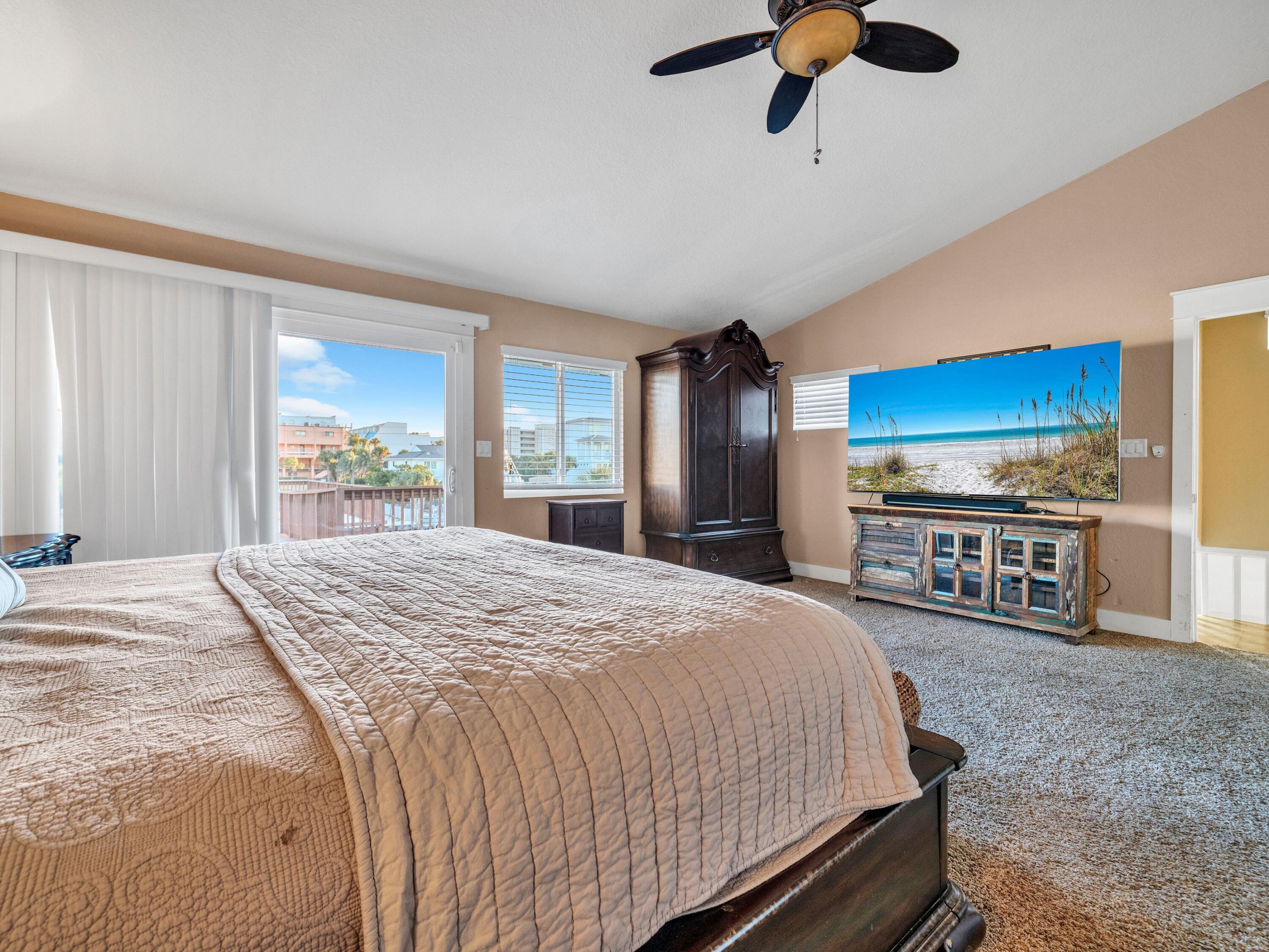 HOLIDAY ISLE - Residential