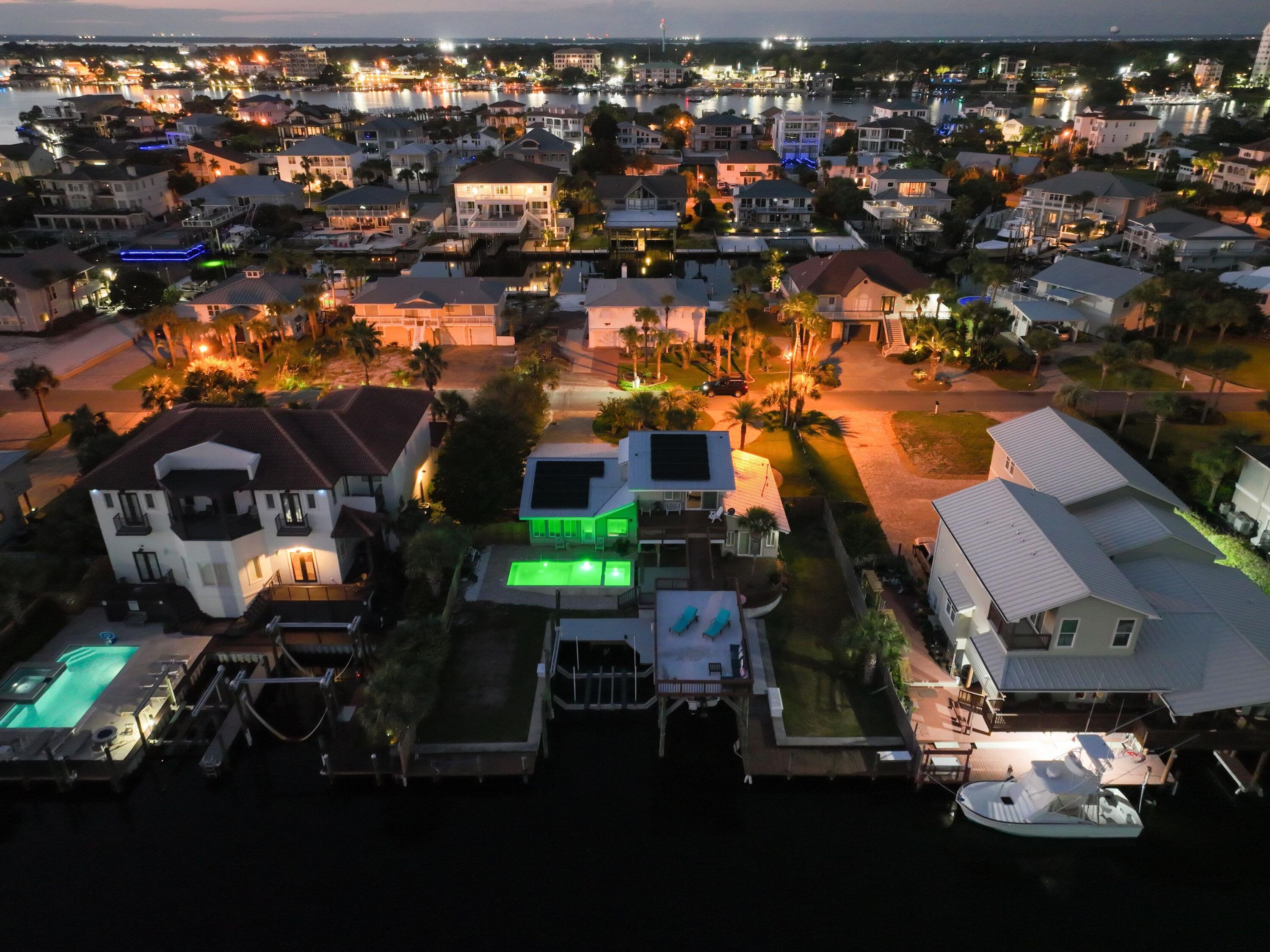 HOLIDAY ISLE - Residential