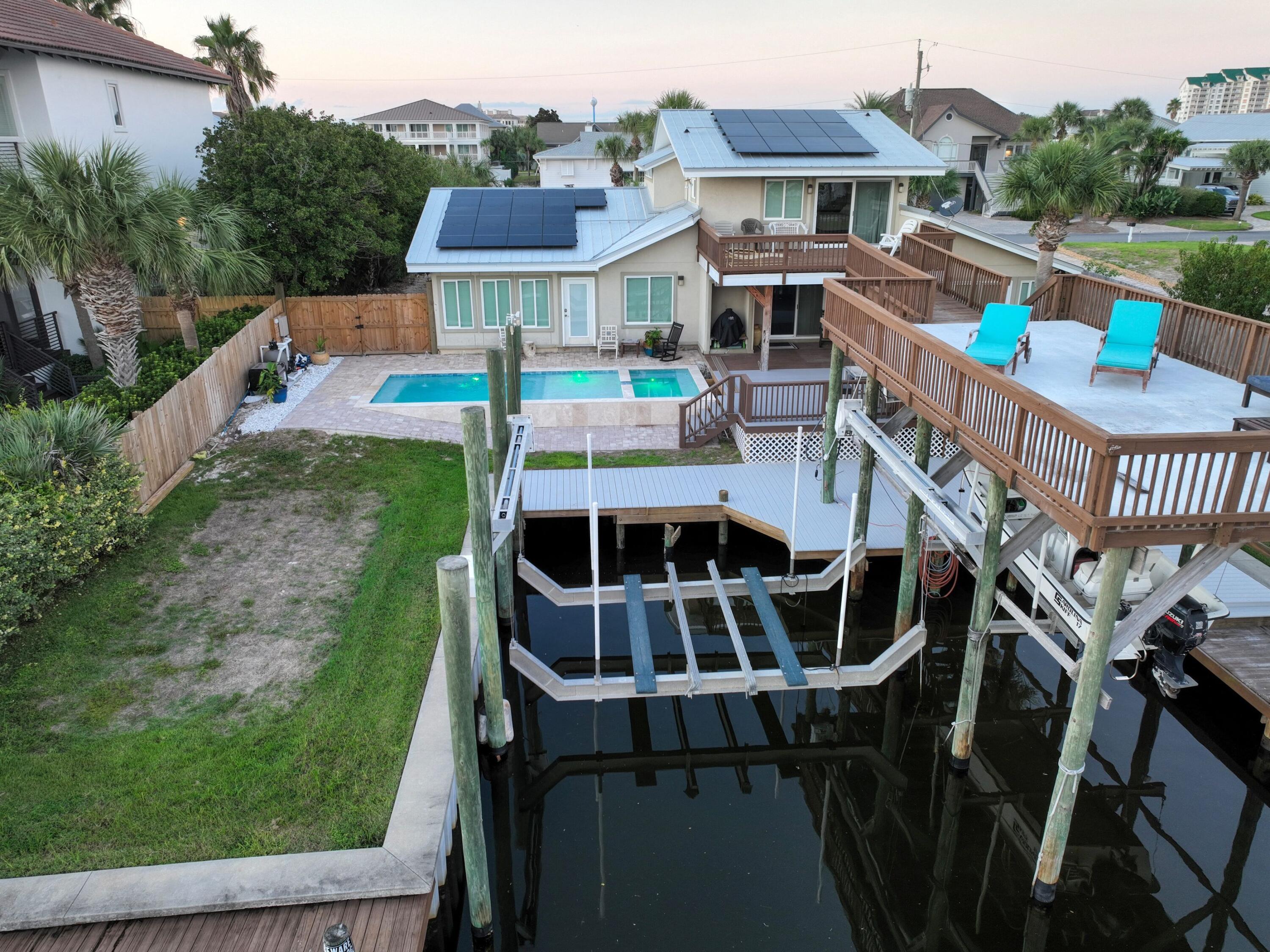 HOLIDAY ISLE - Residential