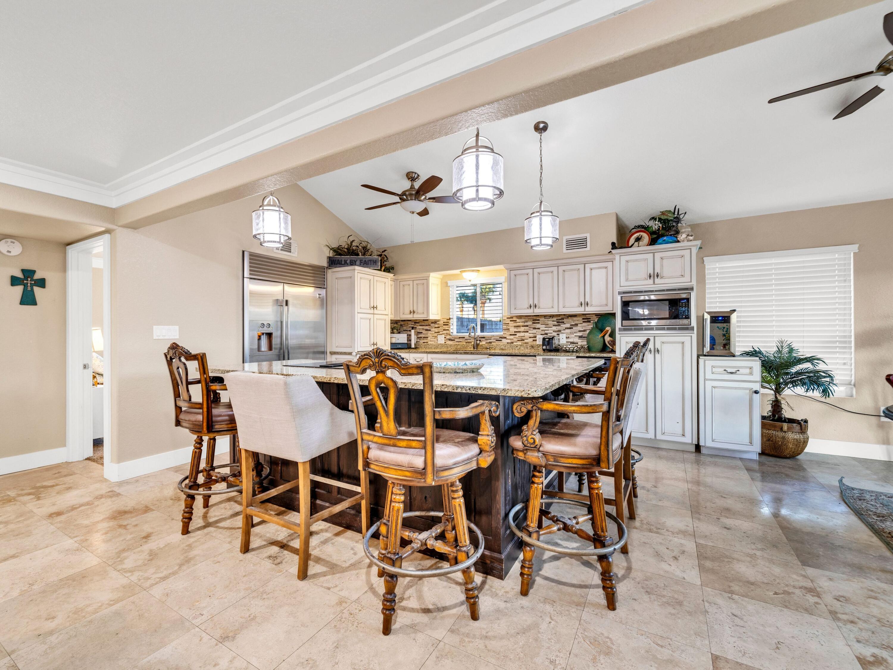 HOLIDAY ISLE - Residential