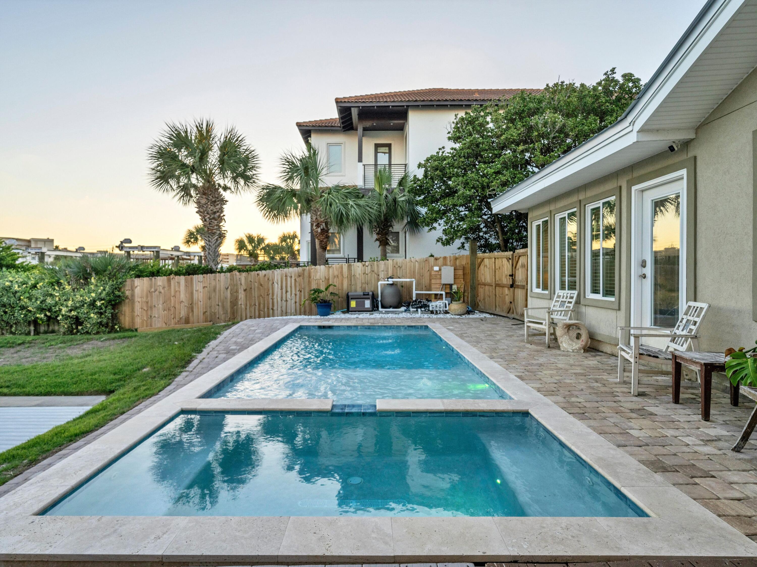 HOLIDAY ISLE - Residential