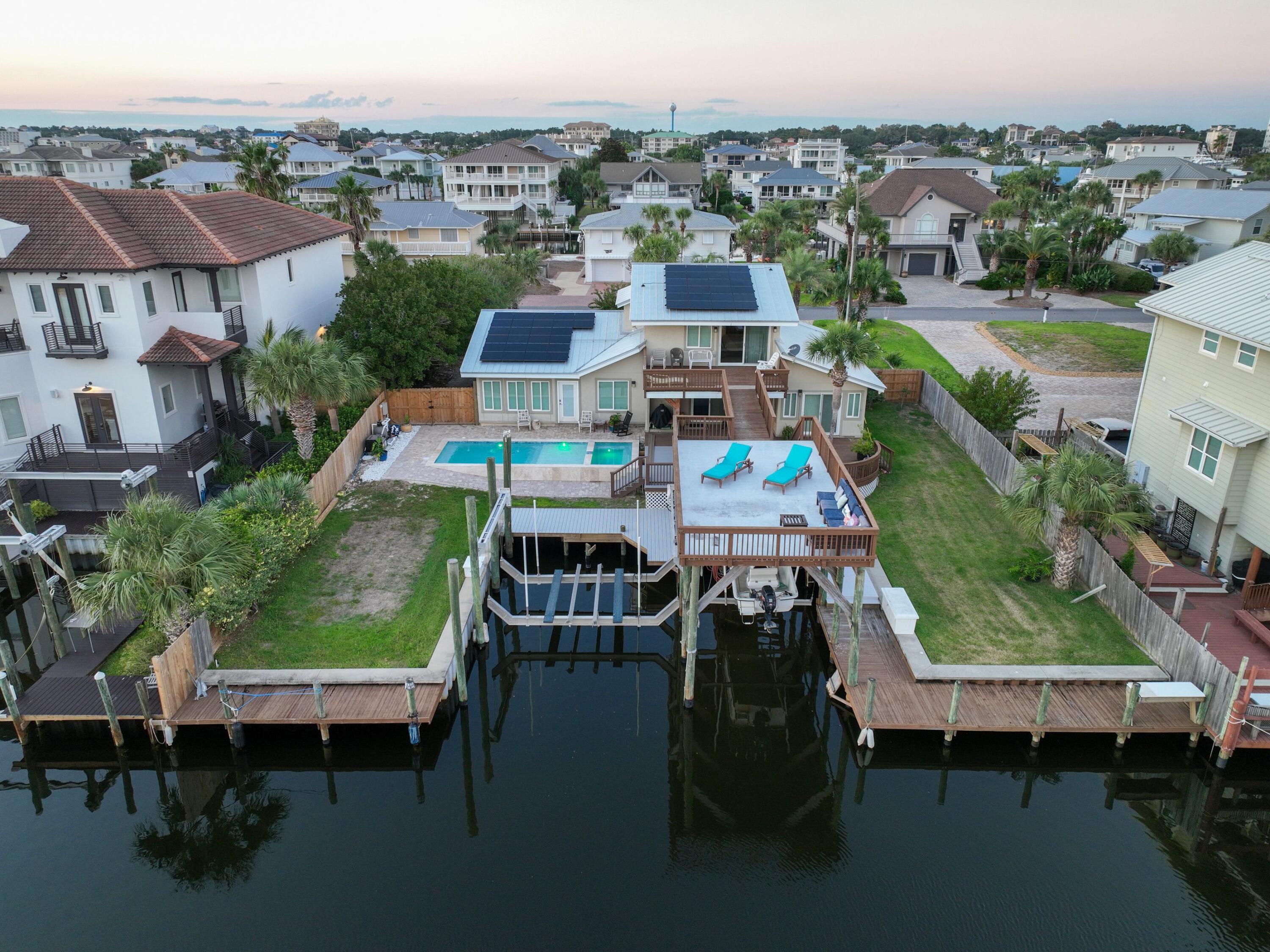 HOLIDAY ISLE - Residential