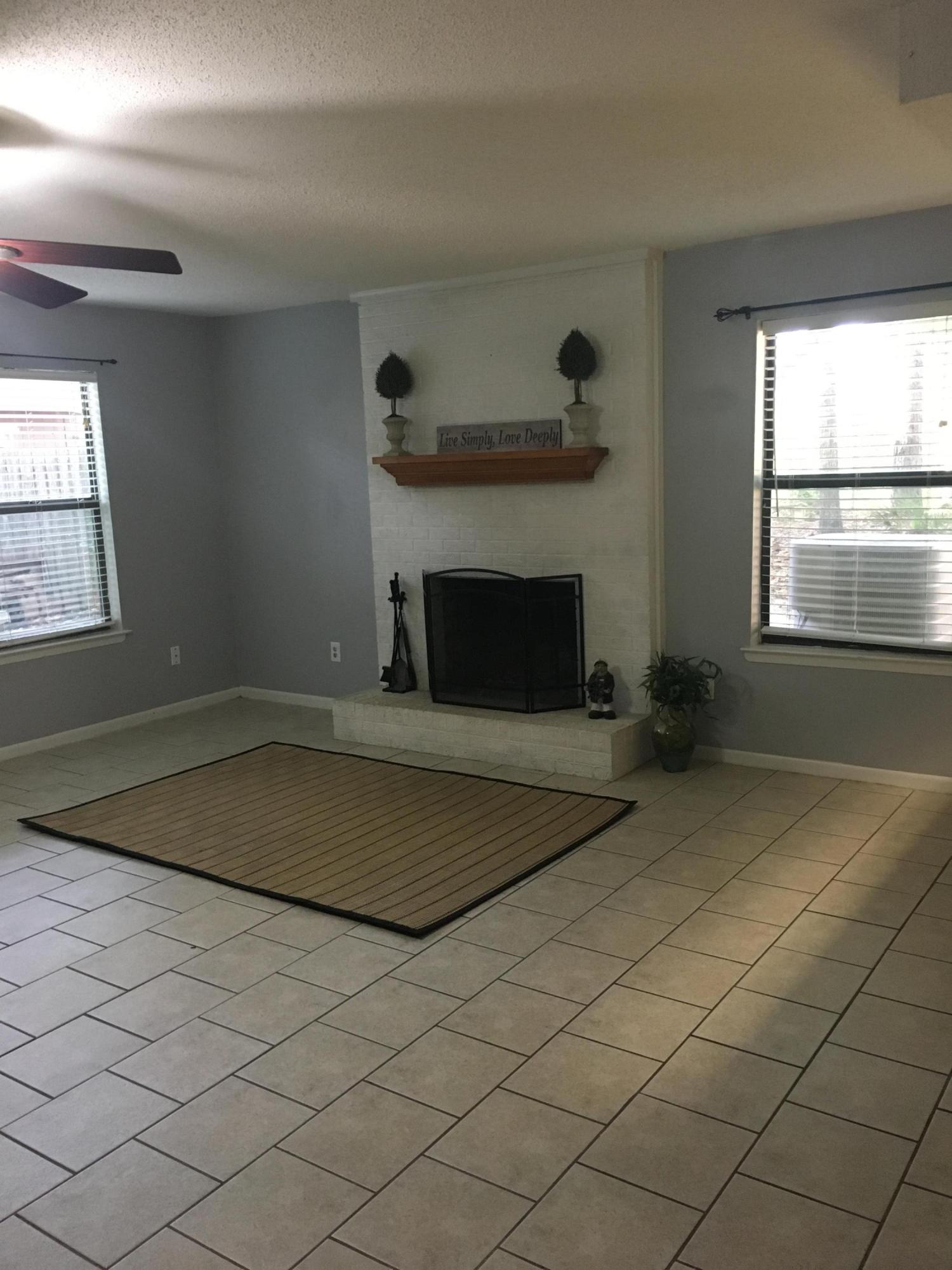 SHANGRA WOODS - Residential