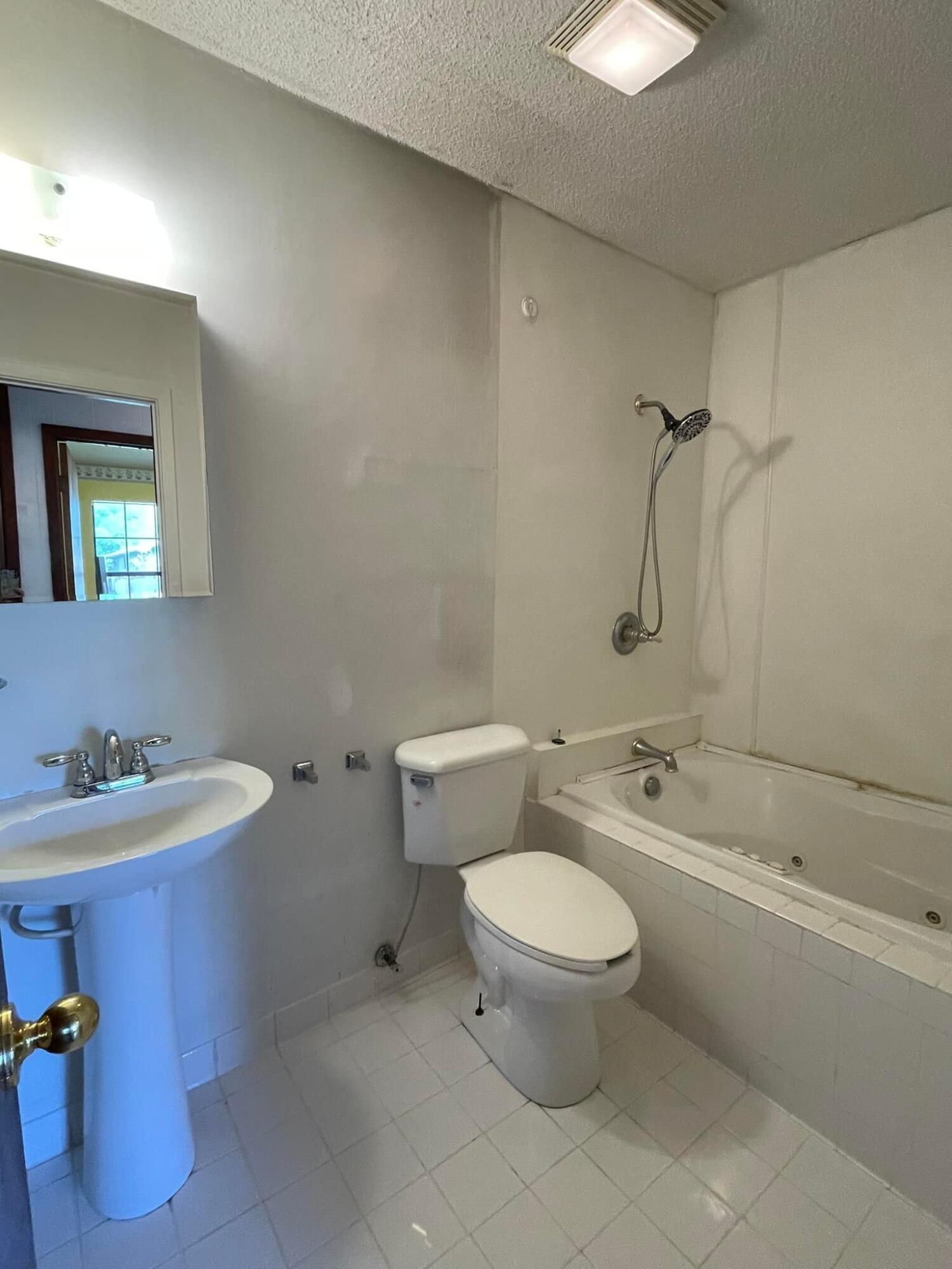 NORWOOD - Residential Lease