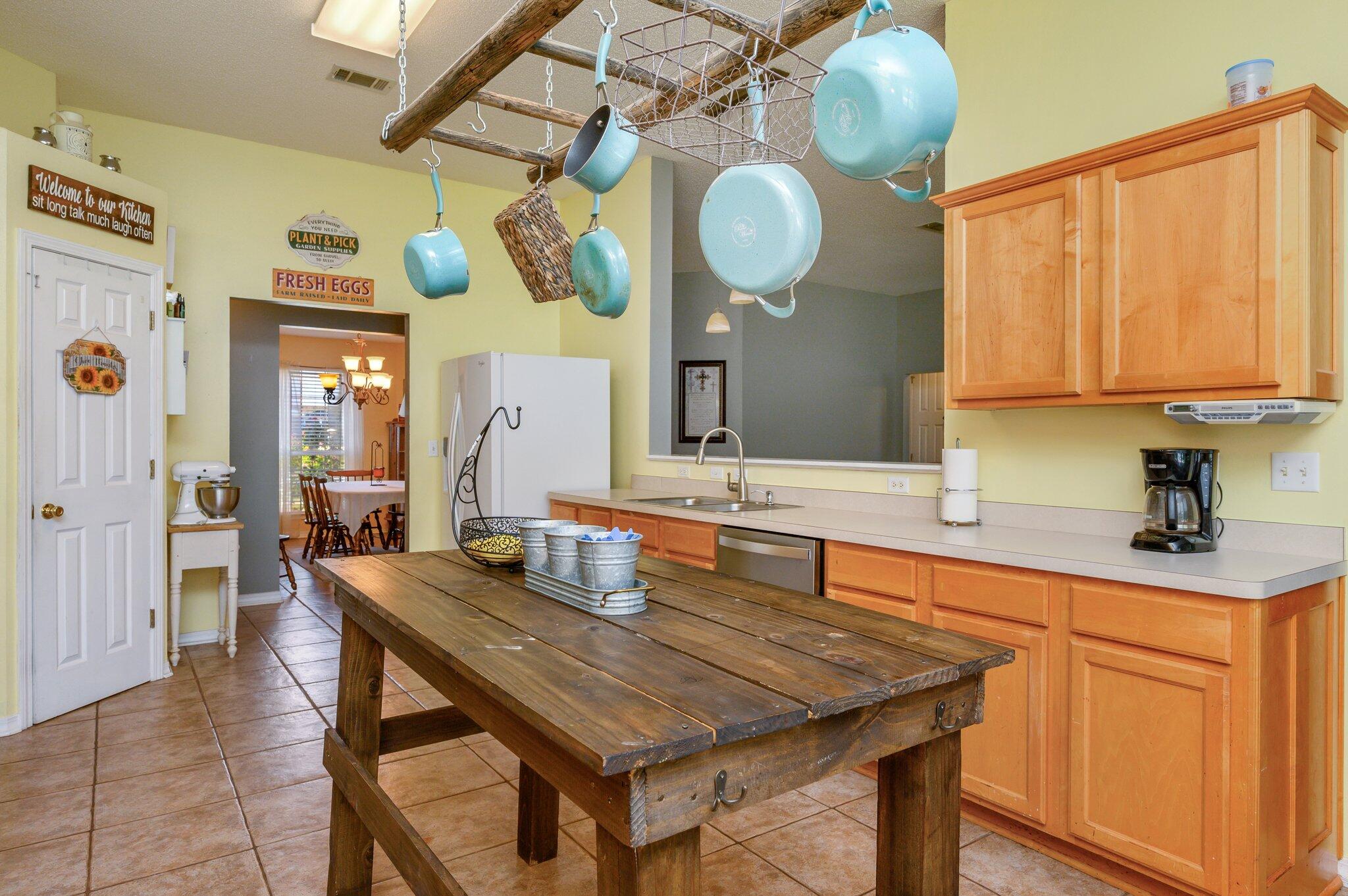 BROOKE ESTATES PH I - Residential