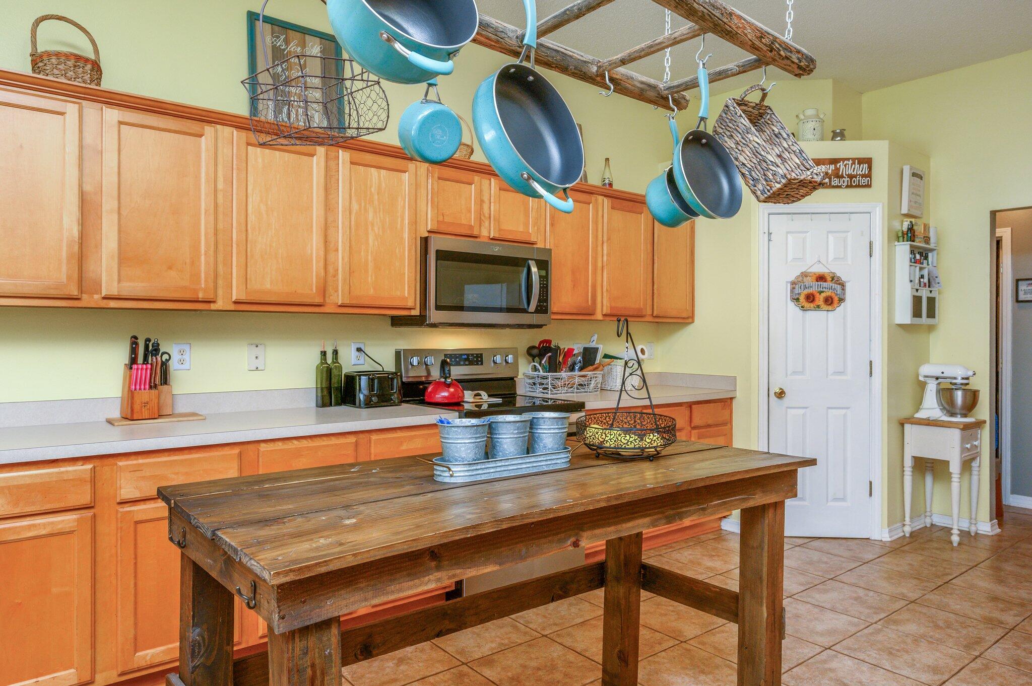 BROOKE ESTATES PH I - Residential