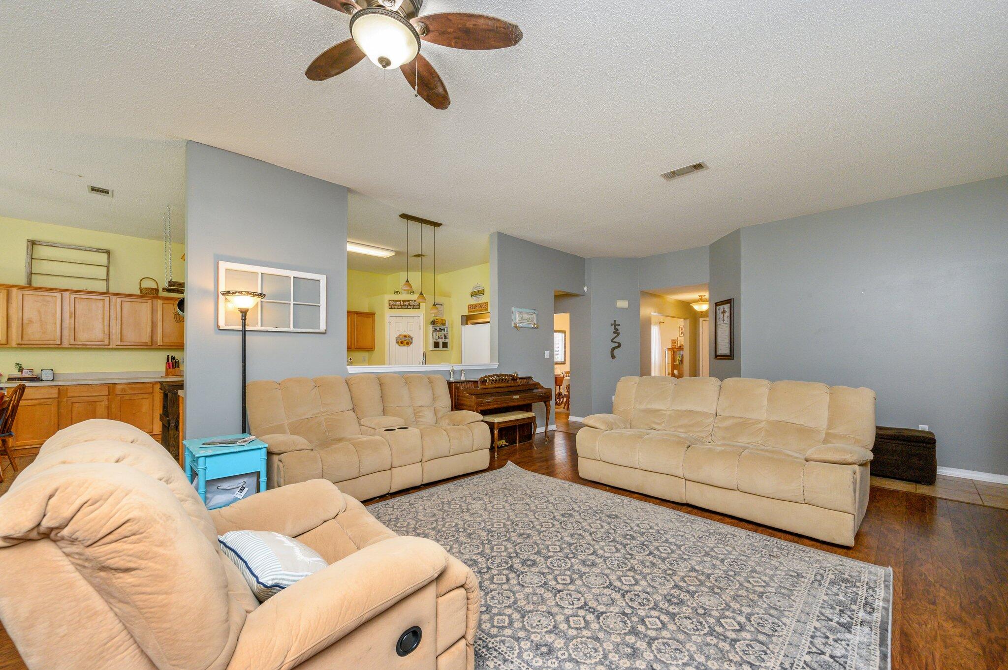 BROOKE ESTATES PH I - Residential