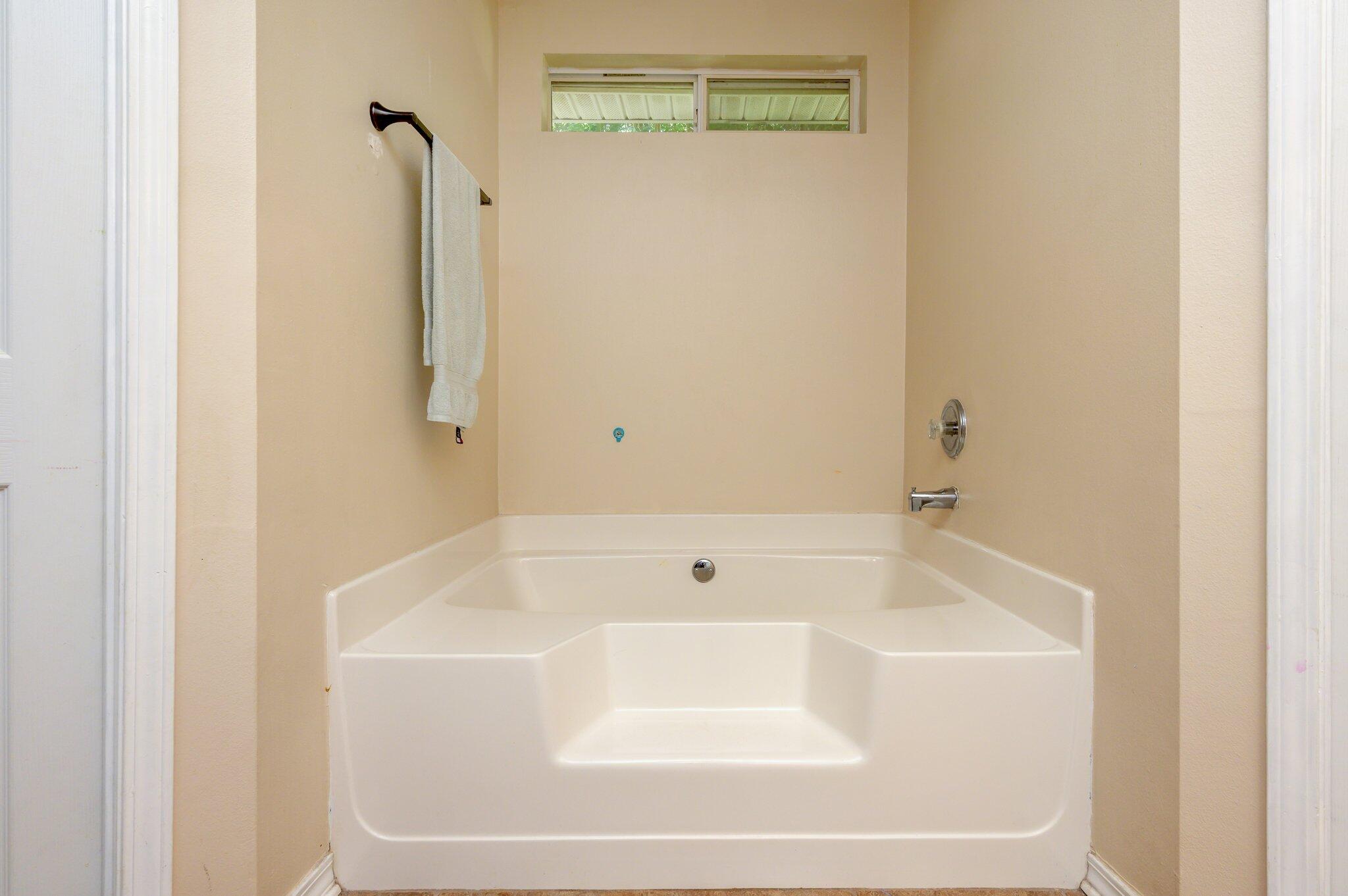 BROOKE ESTATES PH I - Residential