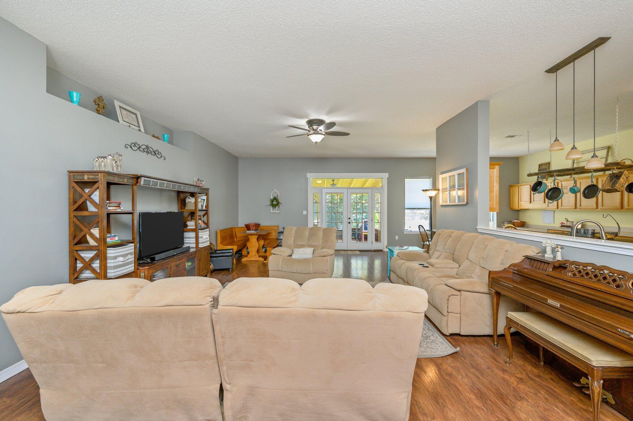 BROOKE ESTATES PH I - Residential