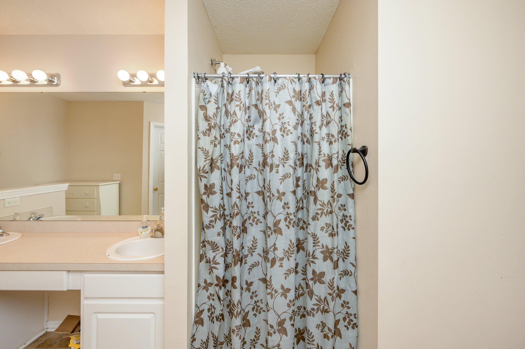 BROOKE ESTATES PH I - Residential