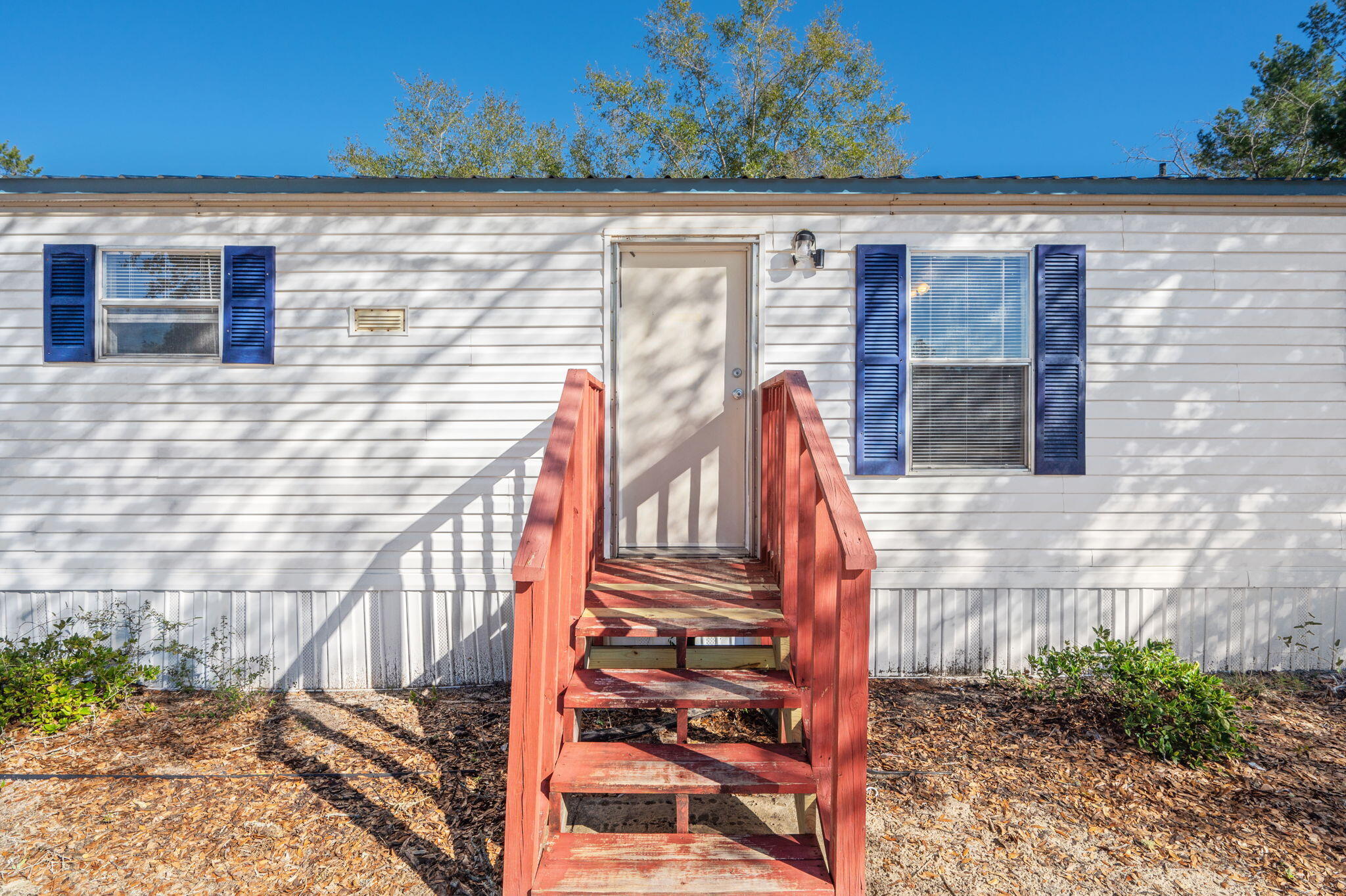 CRESTVIEW - Residential