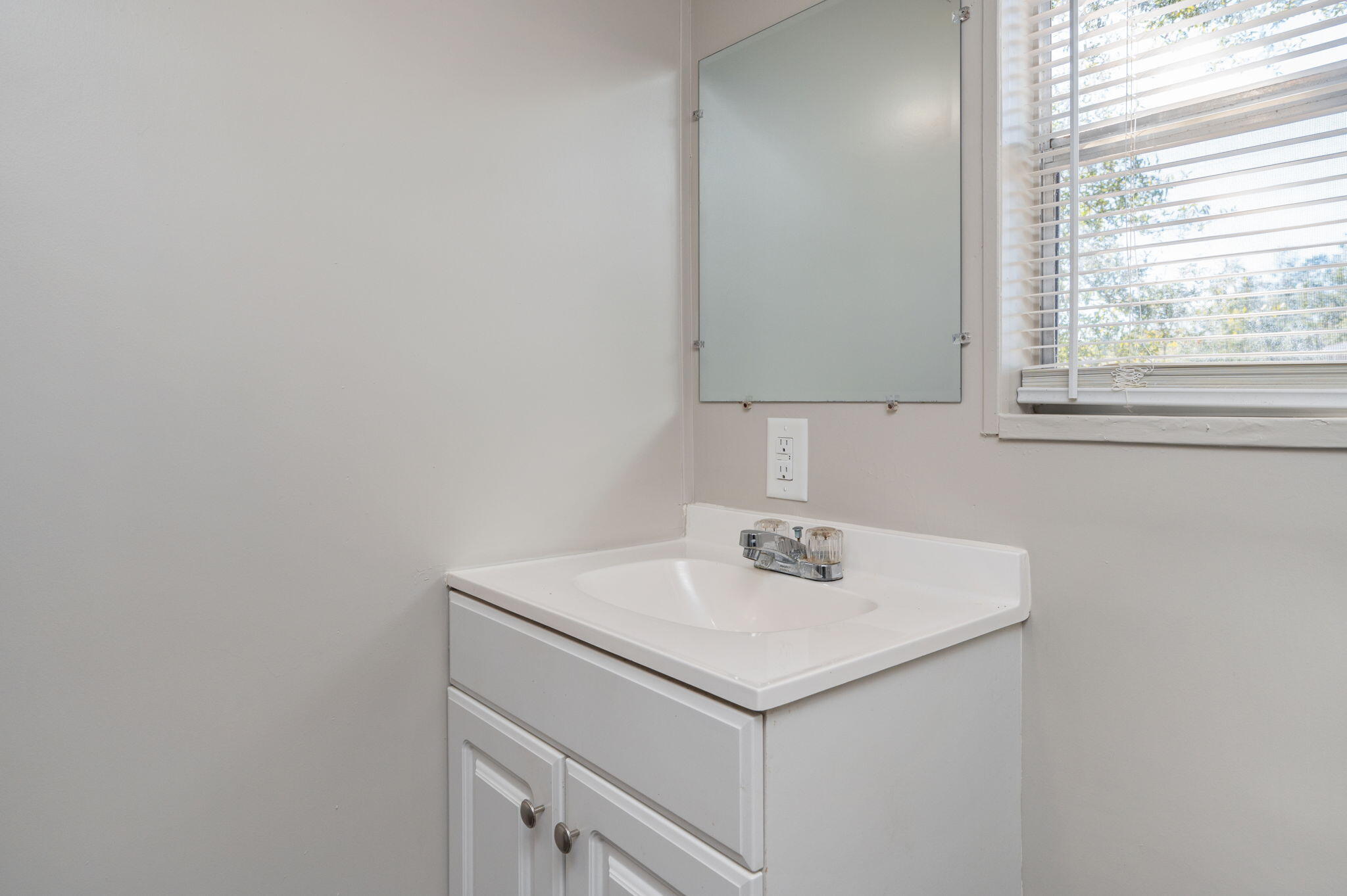 CRESTVIEW - Residential