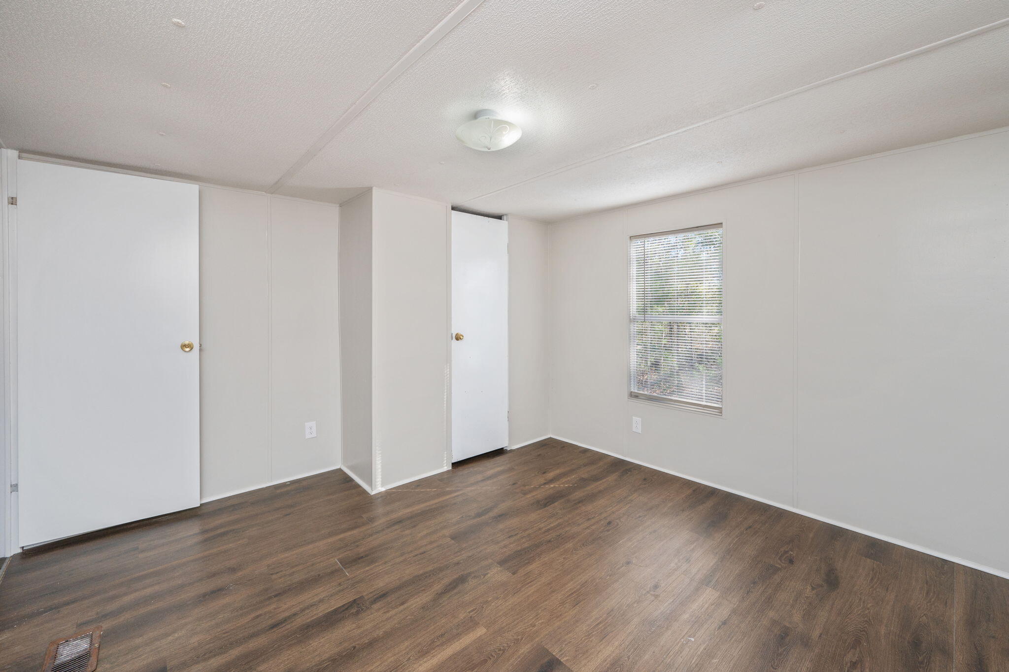 CRESTVIEW - Residential