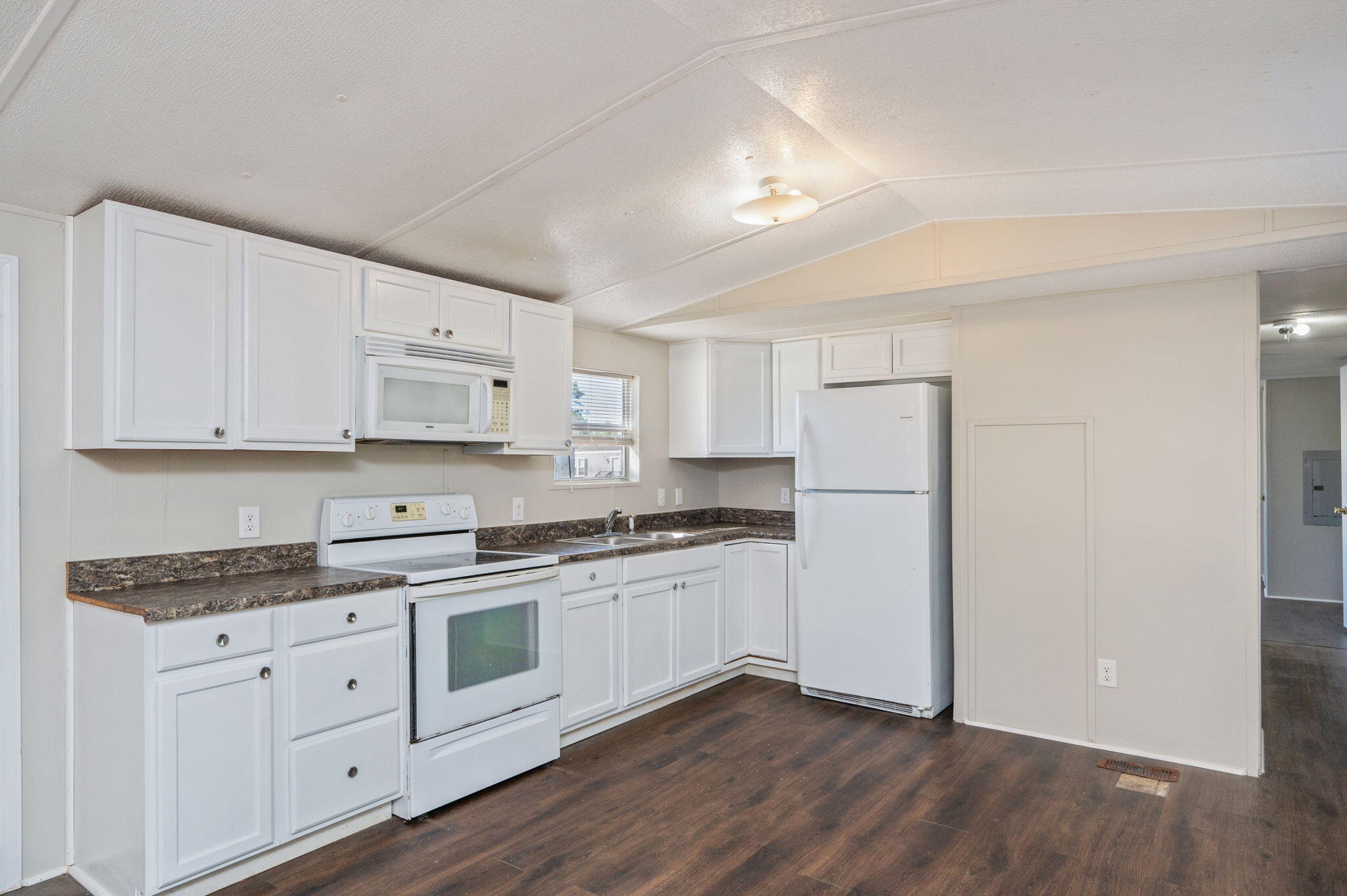 CRESTVIEW - Residential