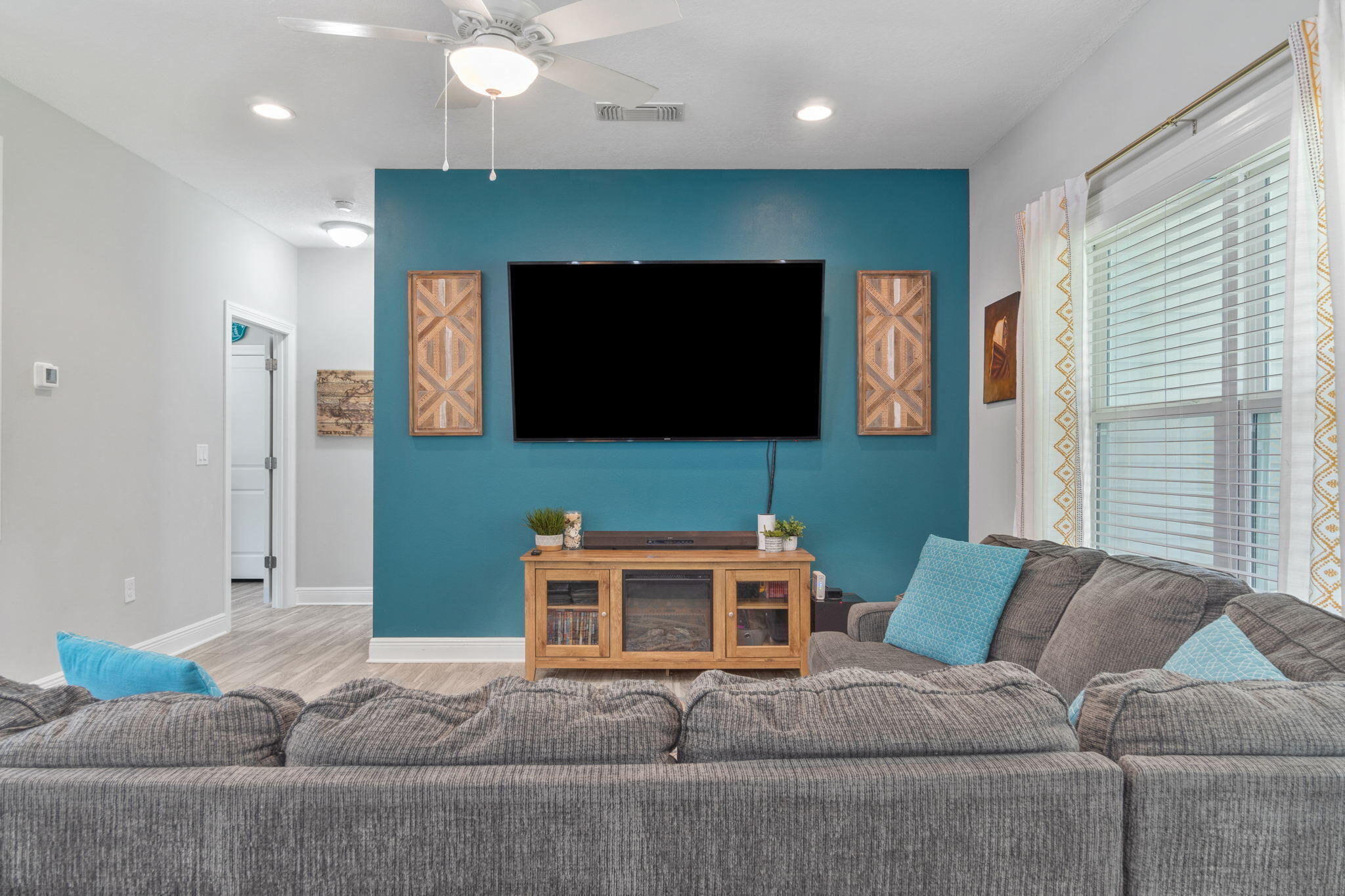 CRESCENT SHORES - Residential