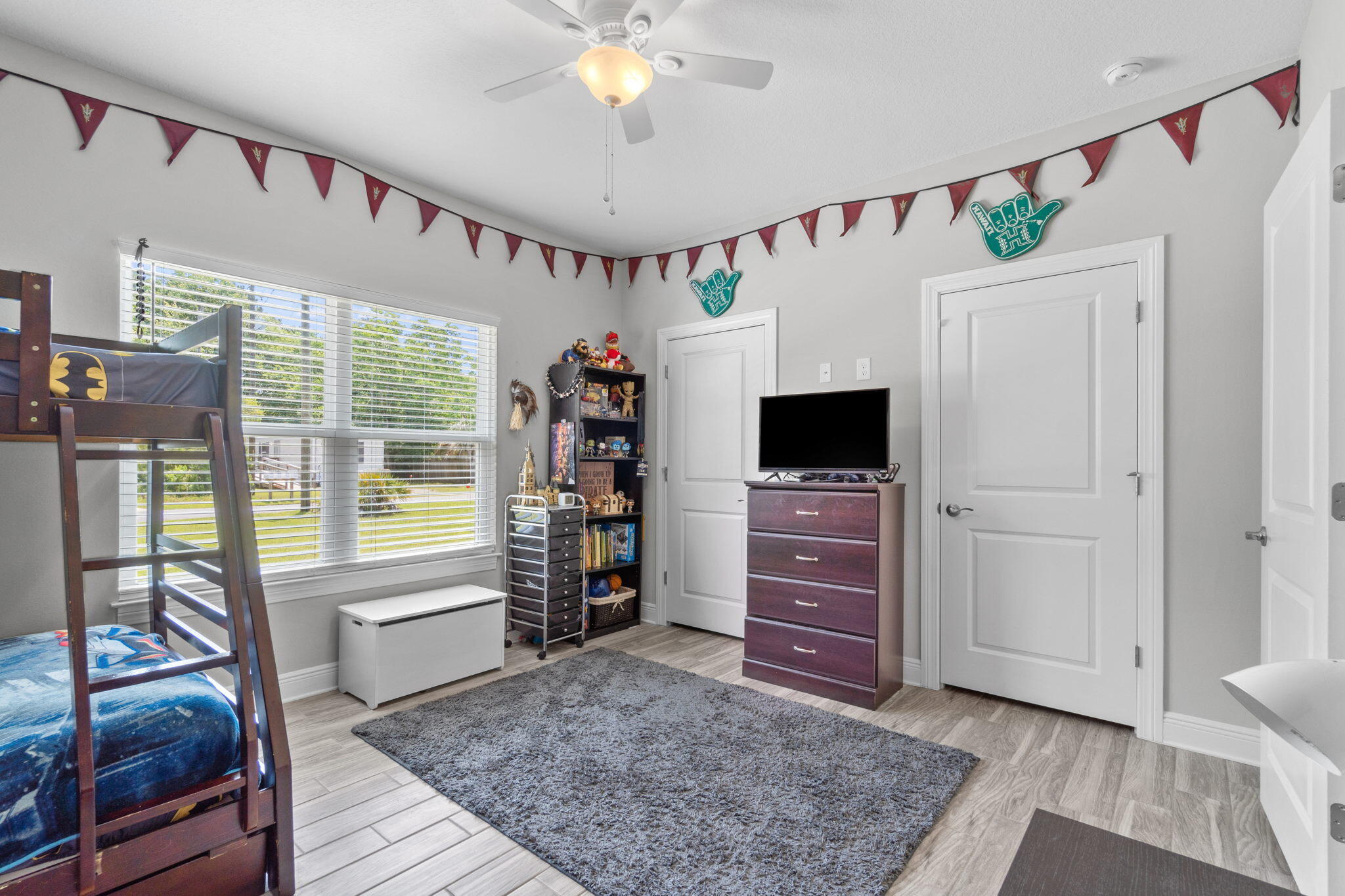 CRESCENT SHORES - Residential