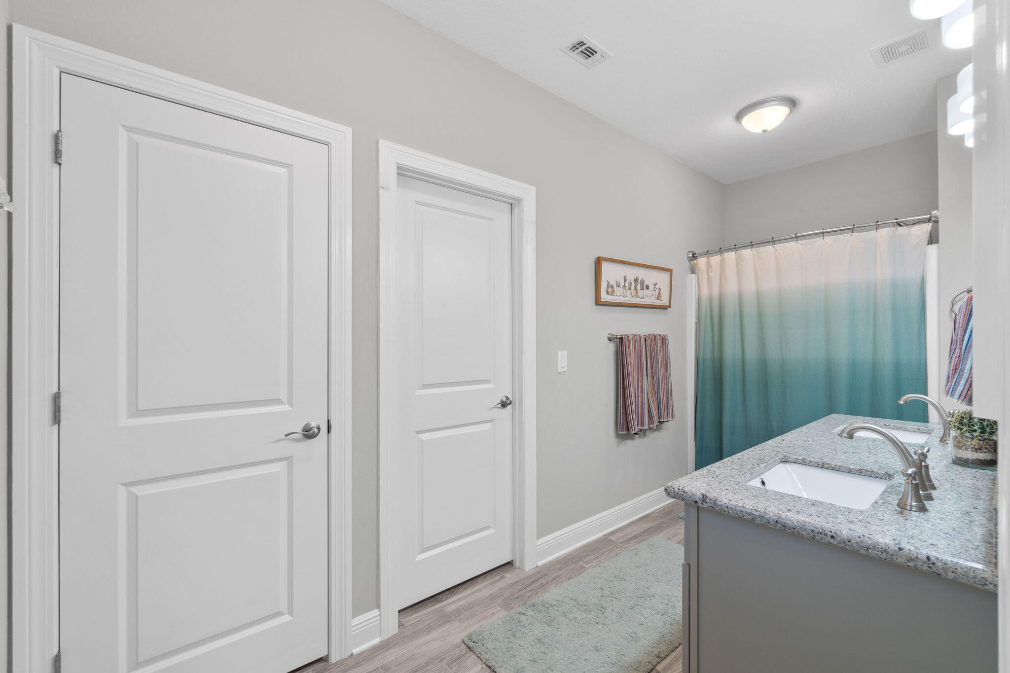 CRESCENT SHORES - Residential