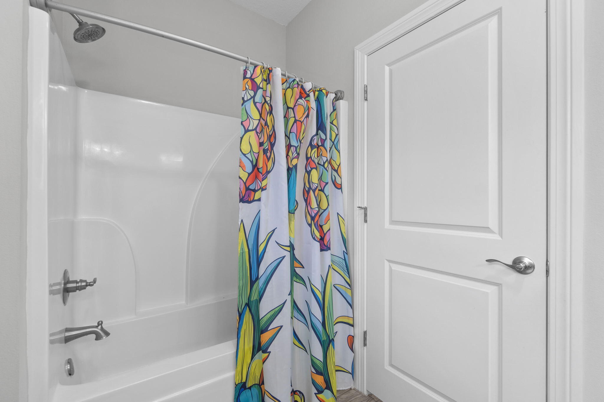 CRESCENT SHORES - Residential