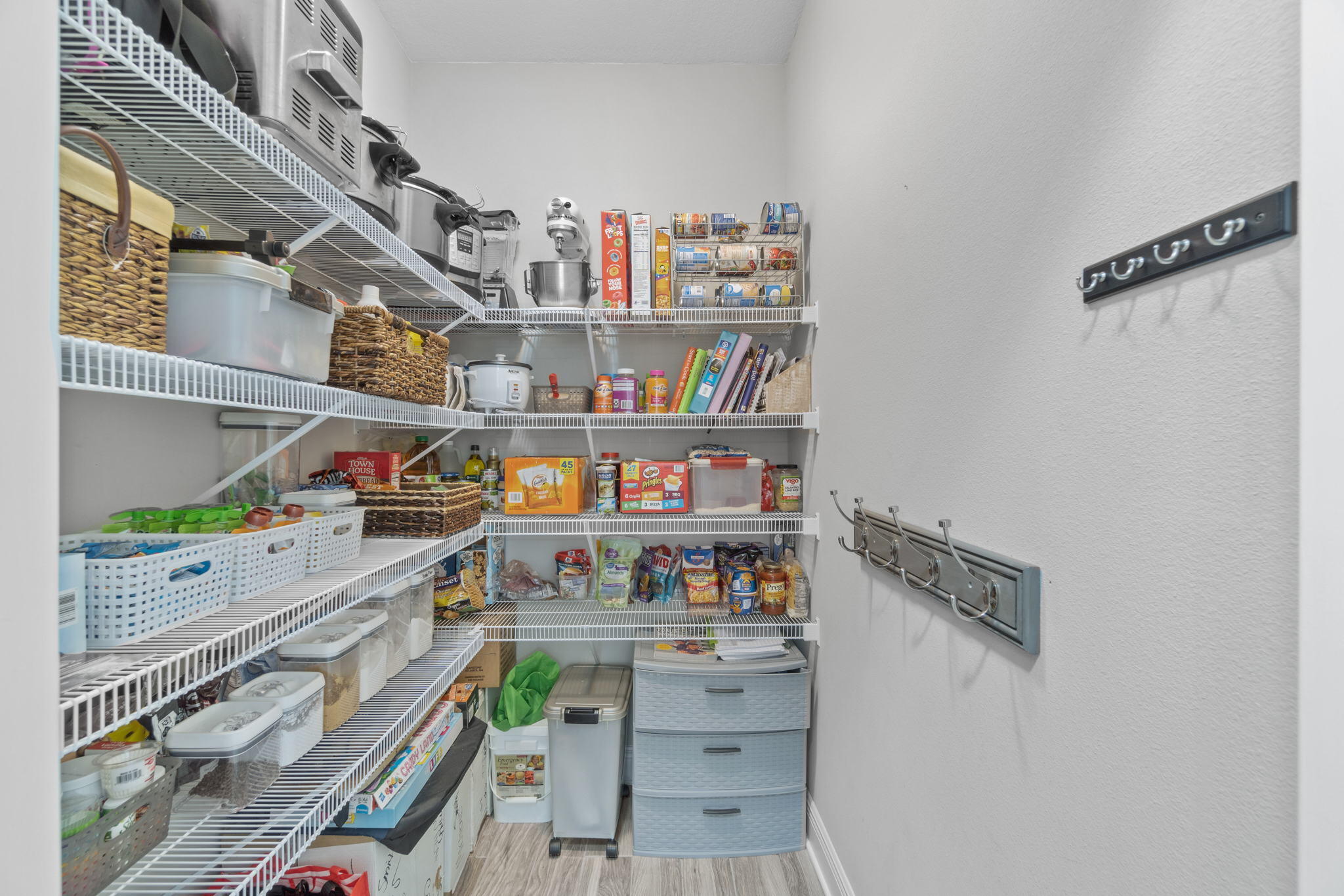 CRESCENT SHORES - Residential