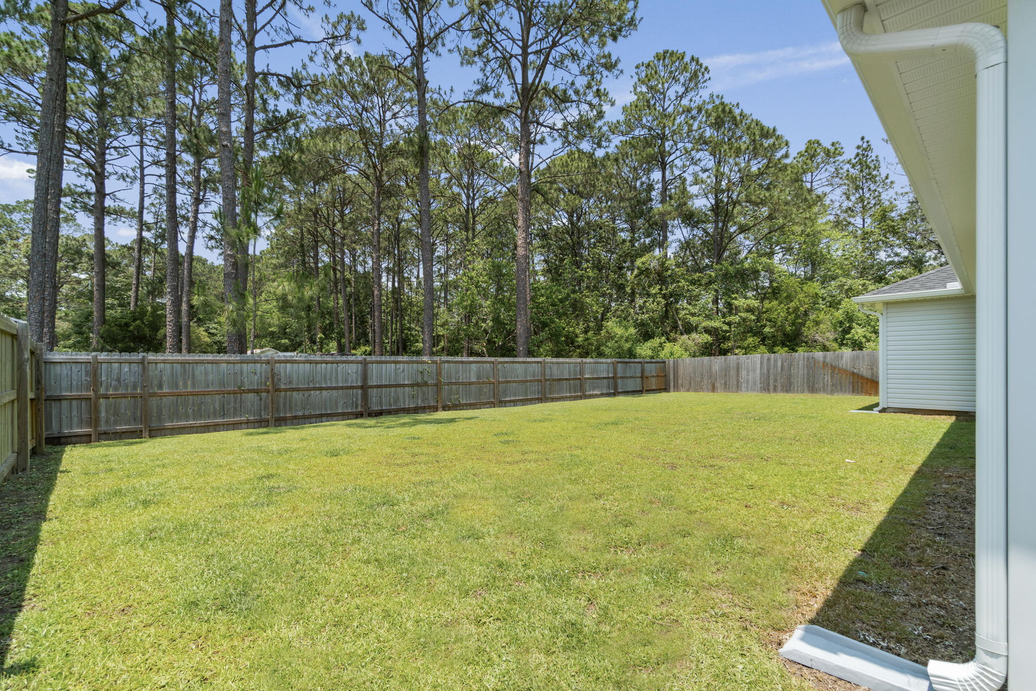 CRESCENT SHORES - Residential