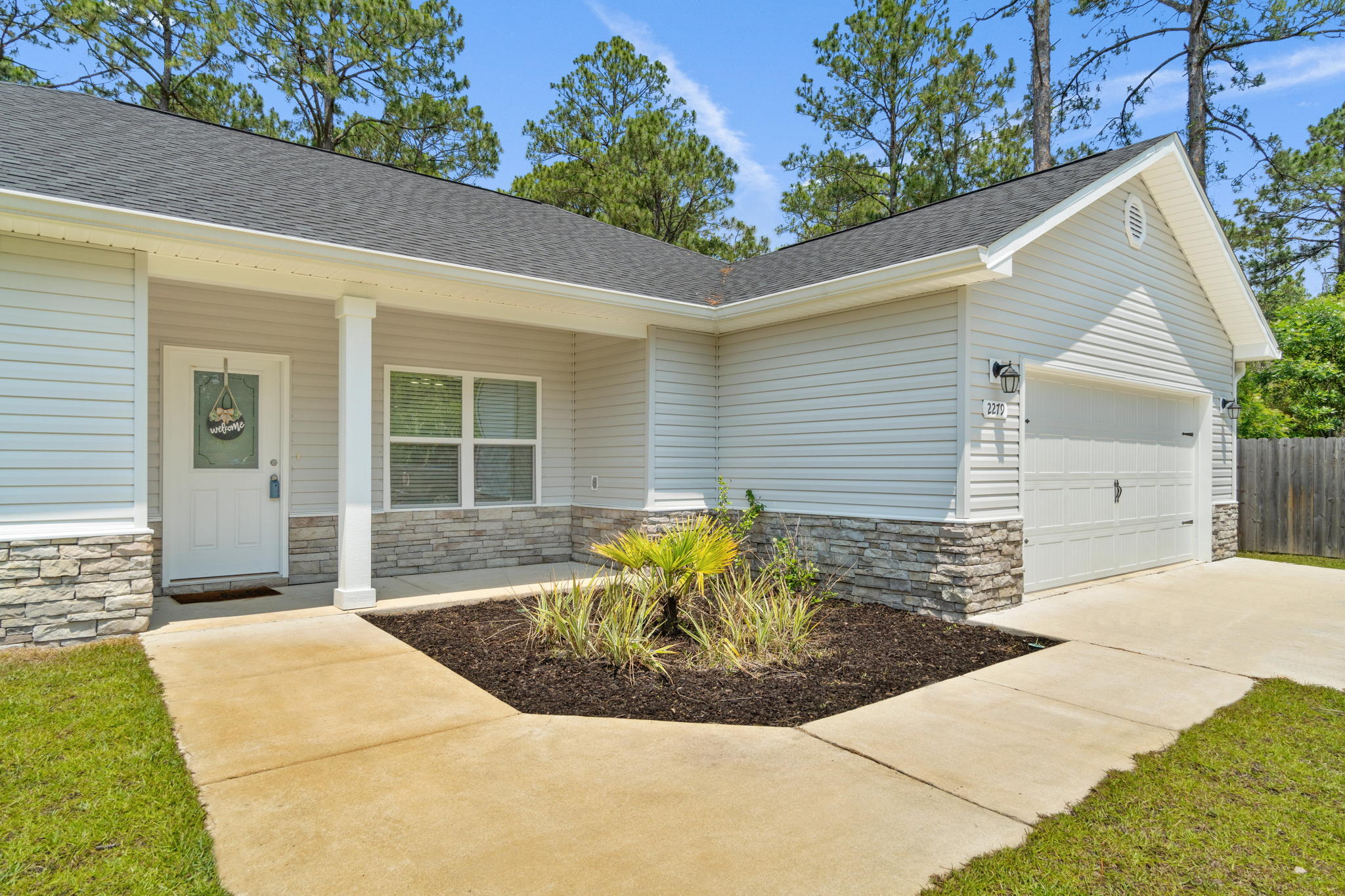 CRESCENT SHORES - Residential