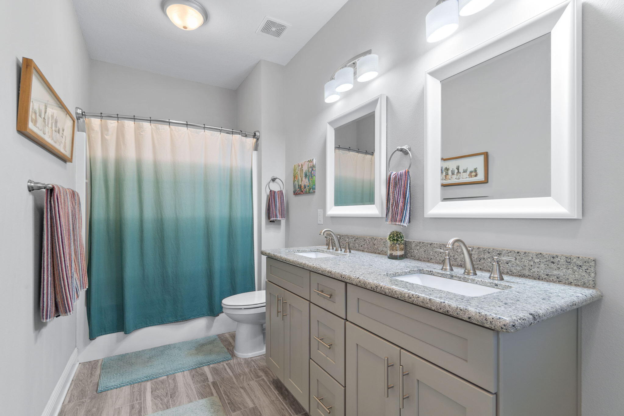 CRESCENT SHORES - Residential