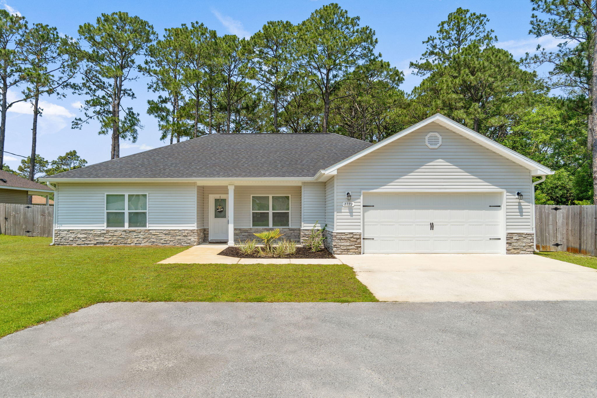 CRESCENT SHORES - Residential