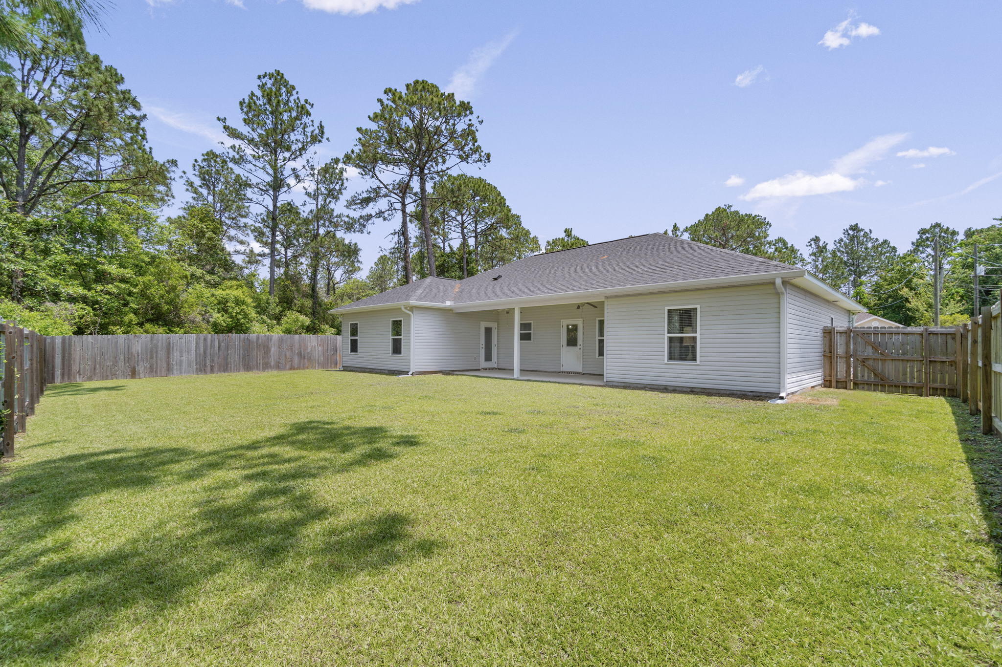 CRESCENT SHORES - Residential